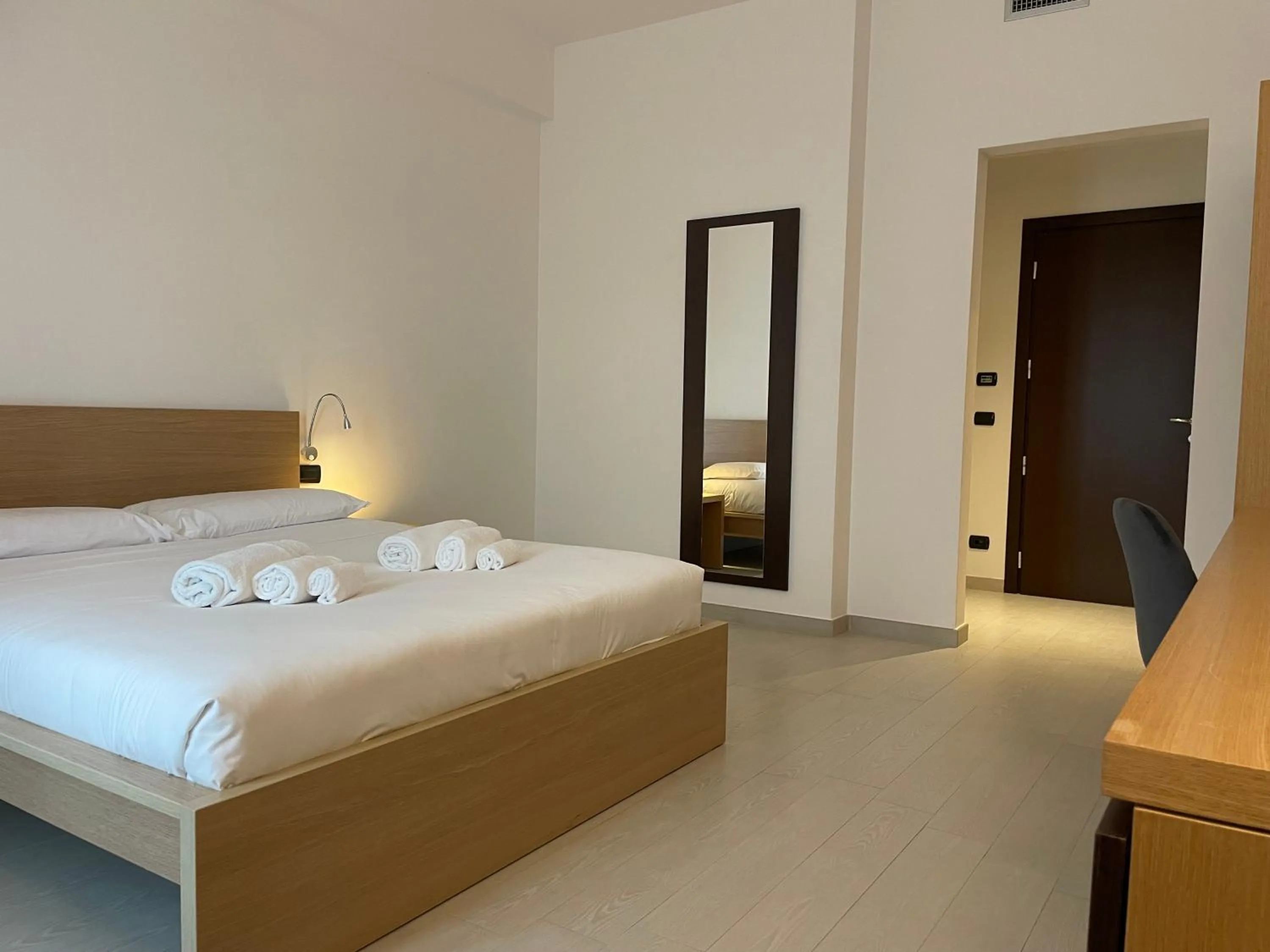 Bedroom, Bed in Maestrale Resort Hotel - Grosseto