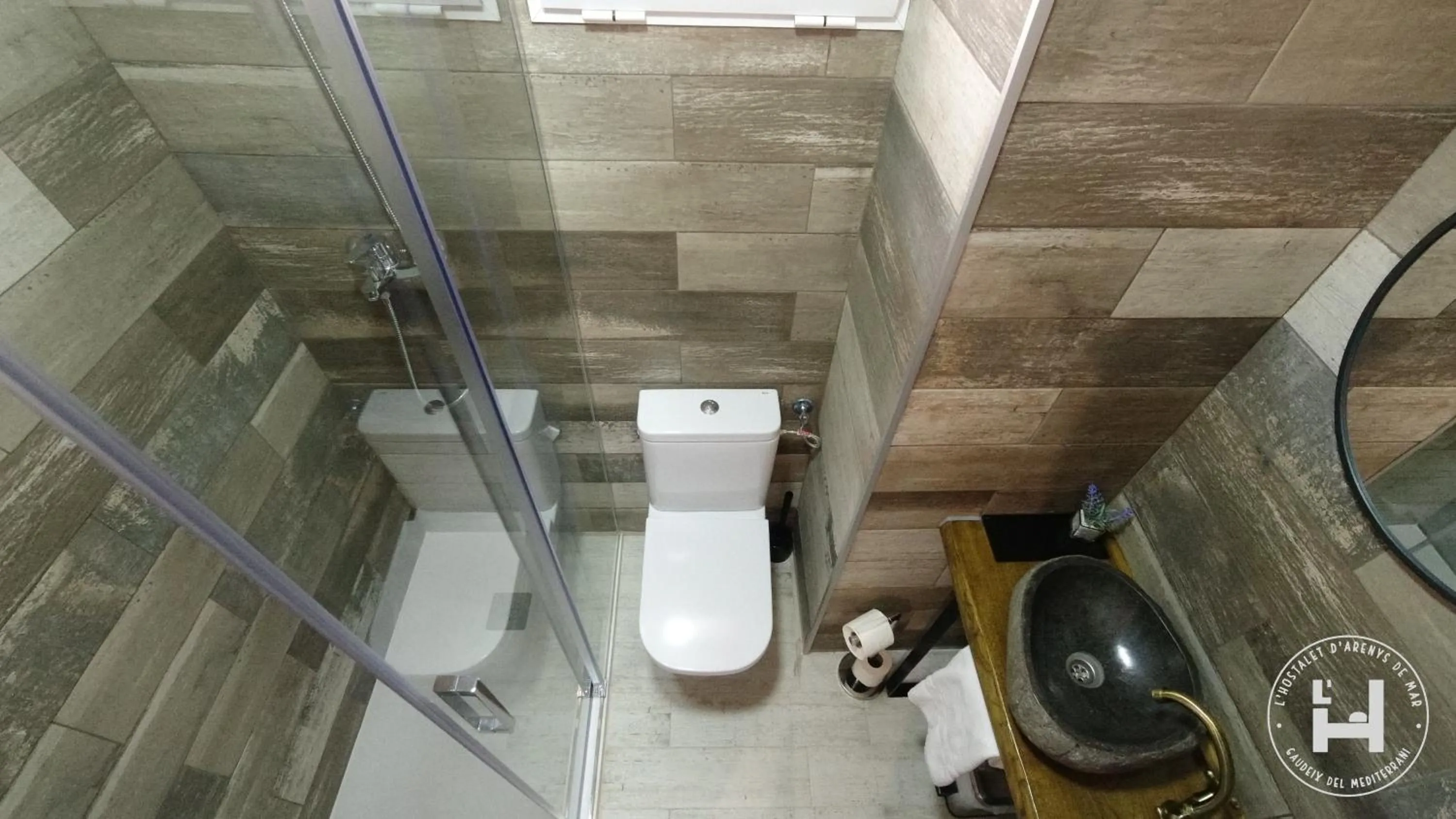 Shower in L'Hostalet d'Arenys de Mar