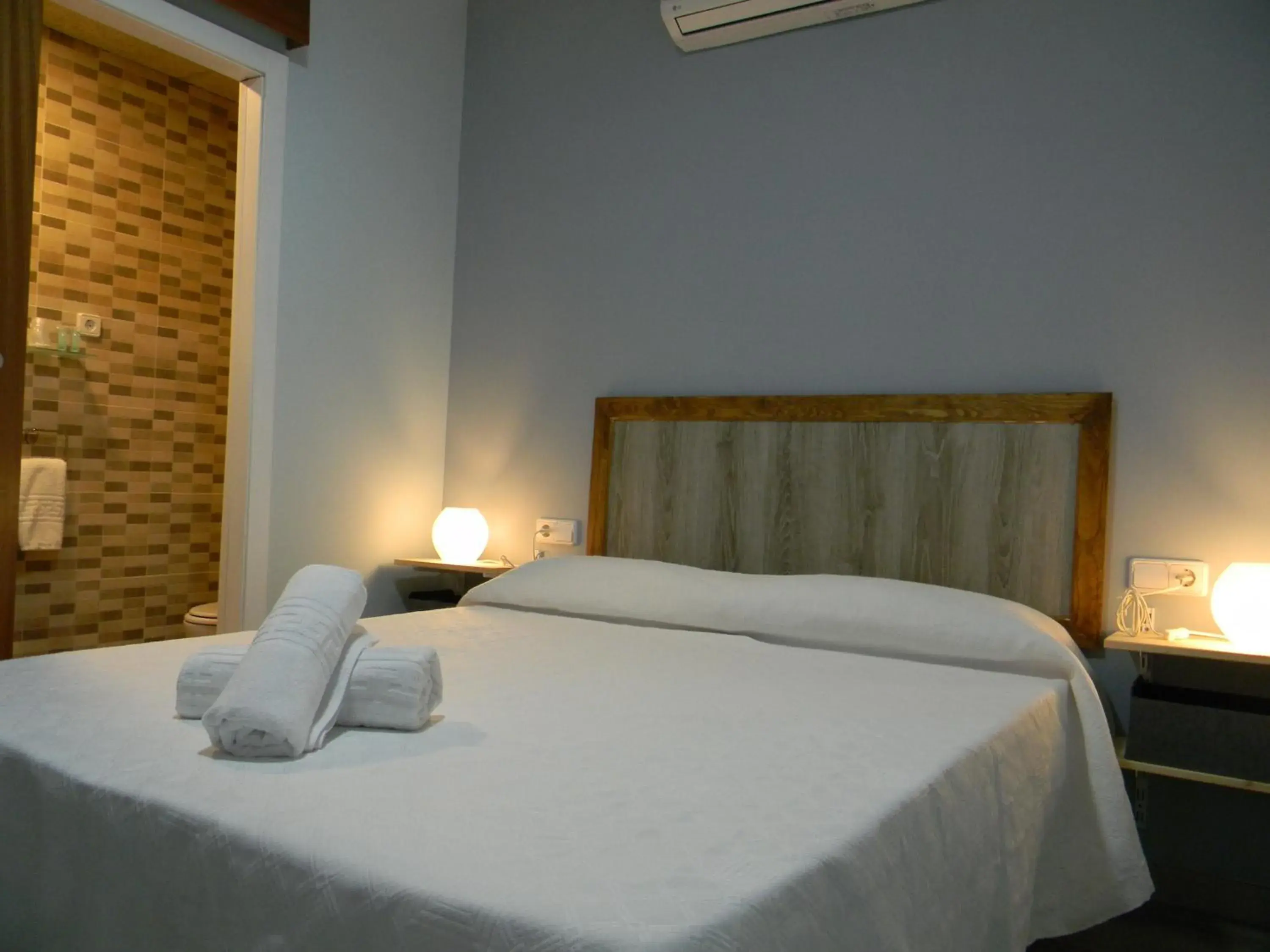 Double Room - single occupancy in L'Hostalet d'Arenys de Mar Double Room - single occupancy in L'Hostalet d'Arenys de Mar
