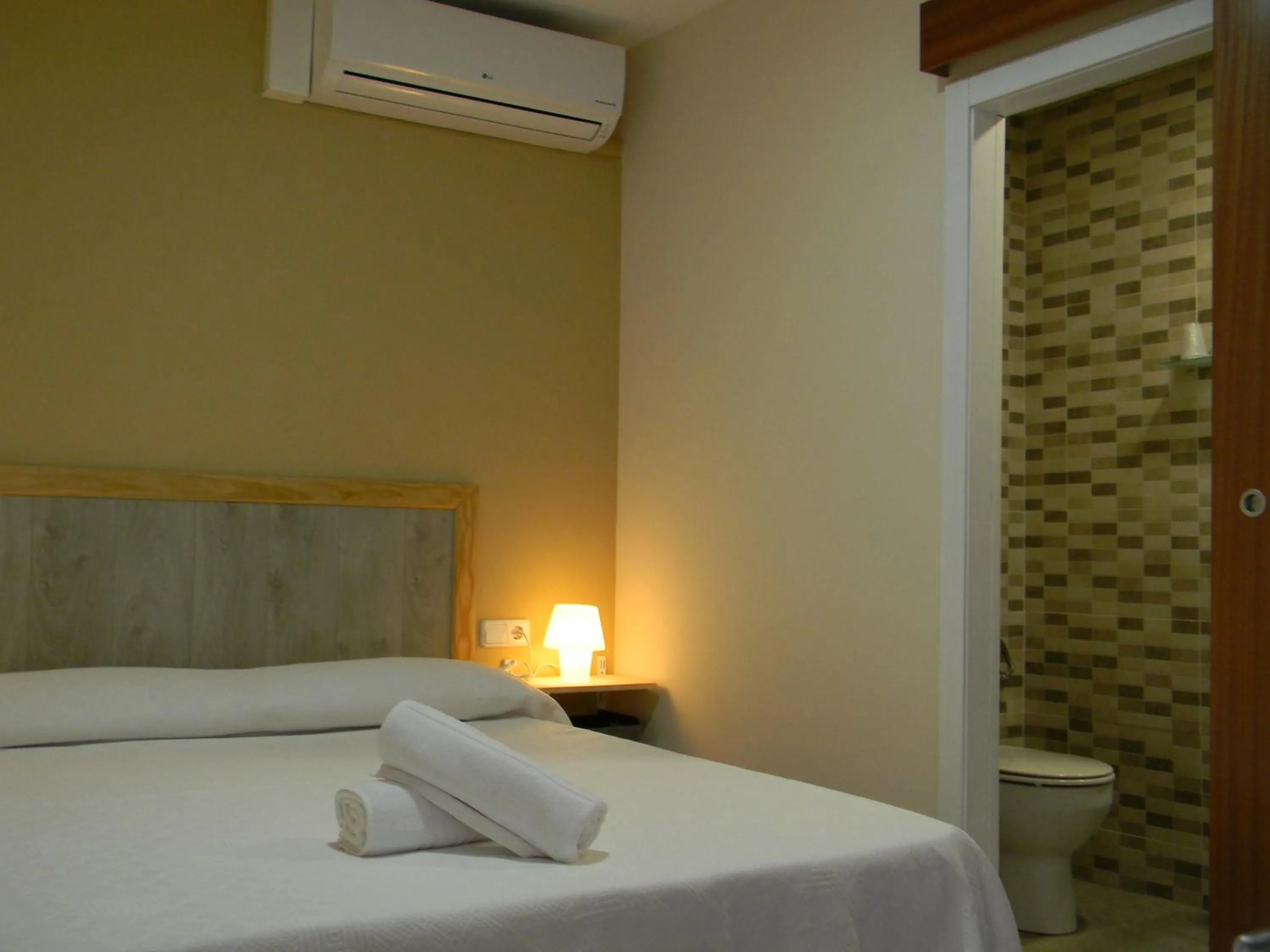 Bed in L'Hostalet d'Arenys de Mar