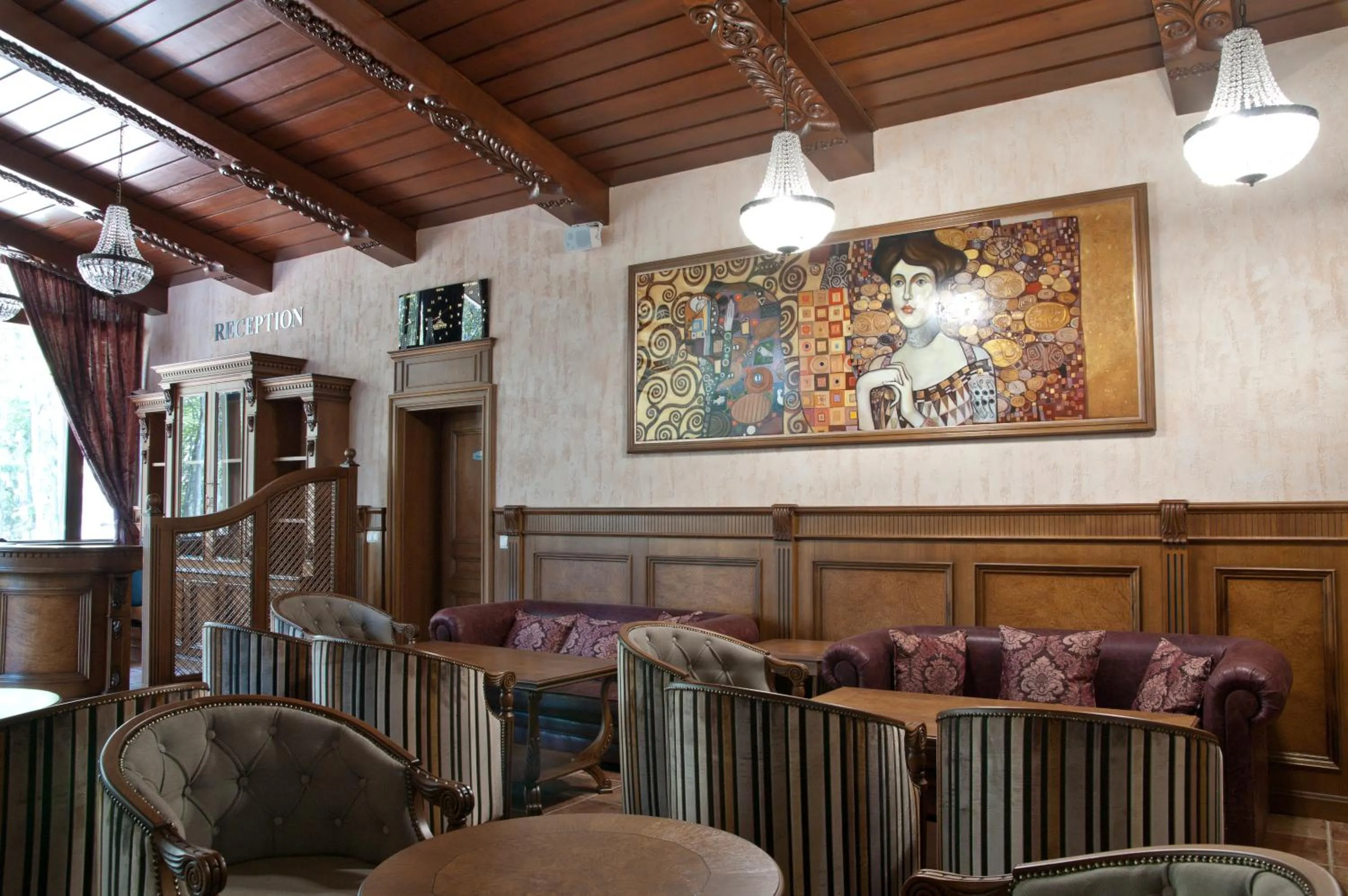 Lounge or bar in Hotel Edelweiss