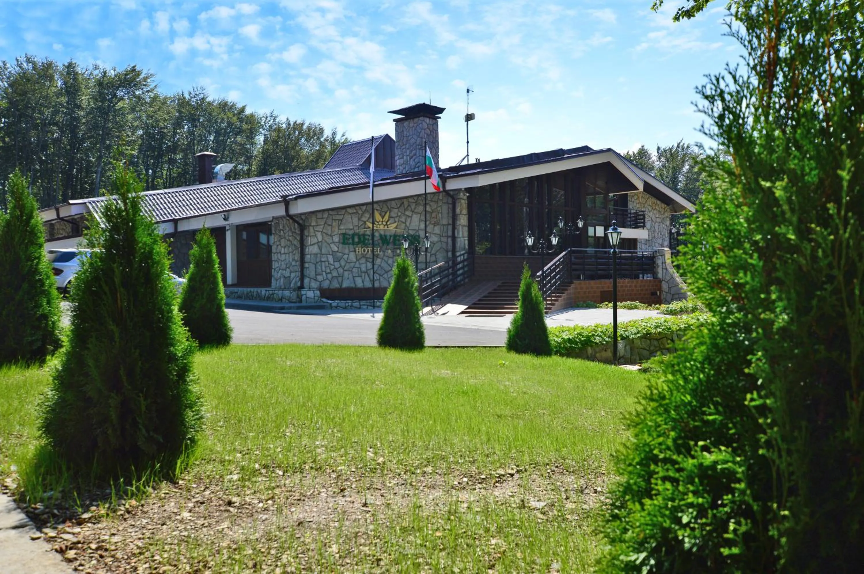 Facade/entrance in Hotel Edelweiss