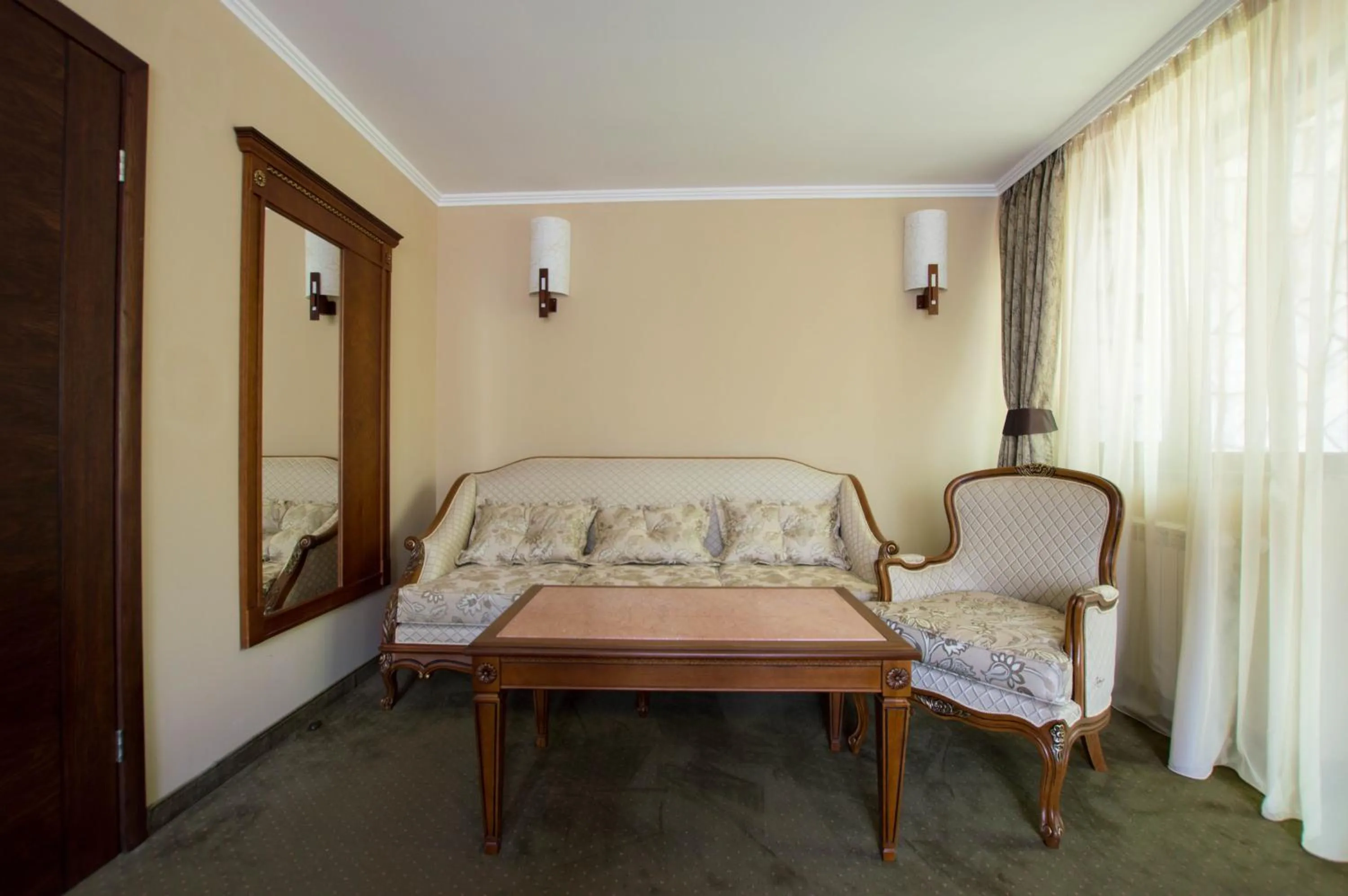 Living room in Hotel Edelweiss