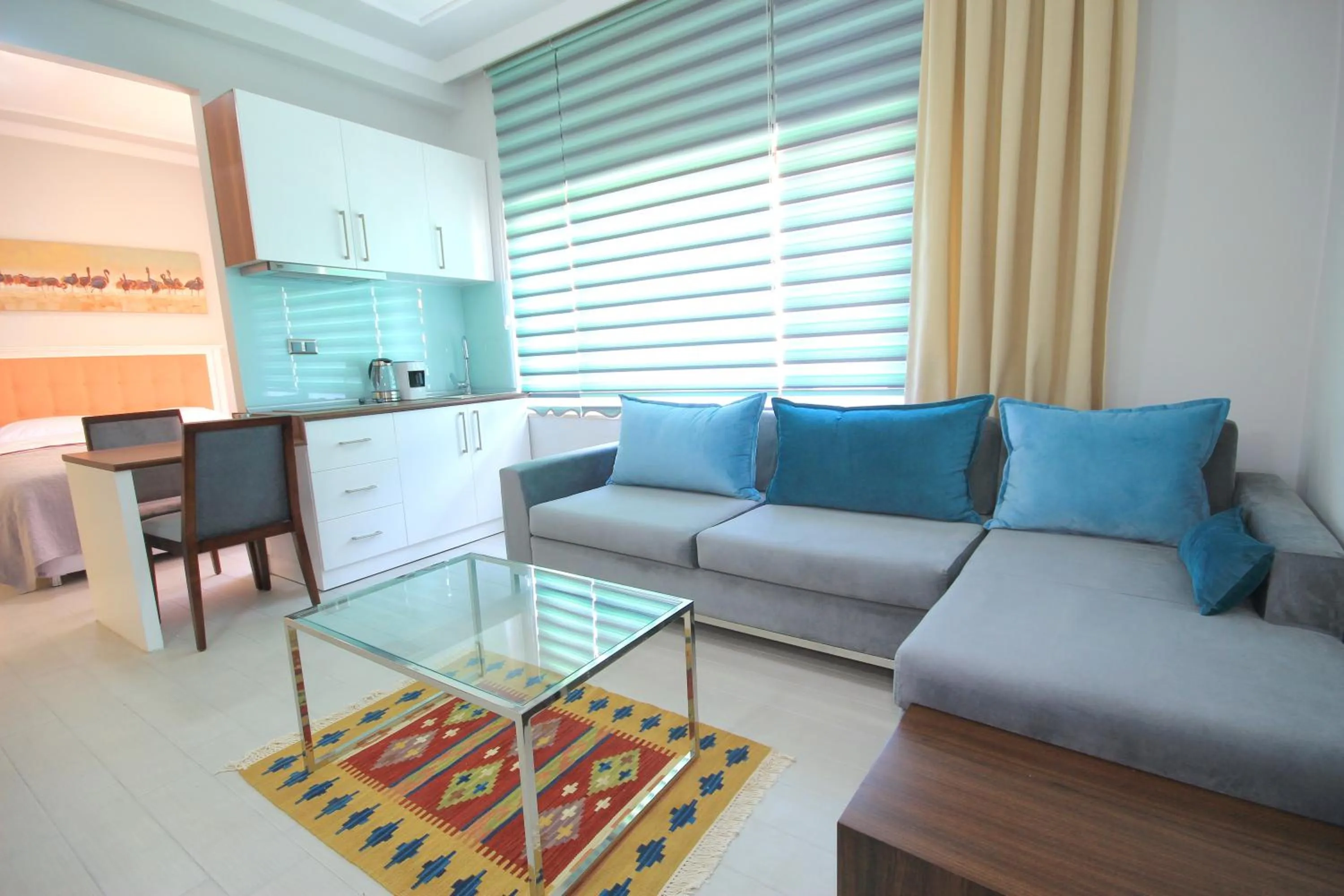 Coffee/tea facilities in Delight Deluxe Aparts