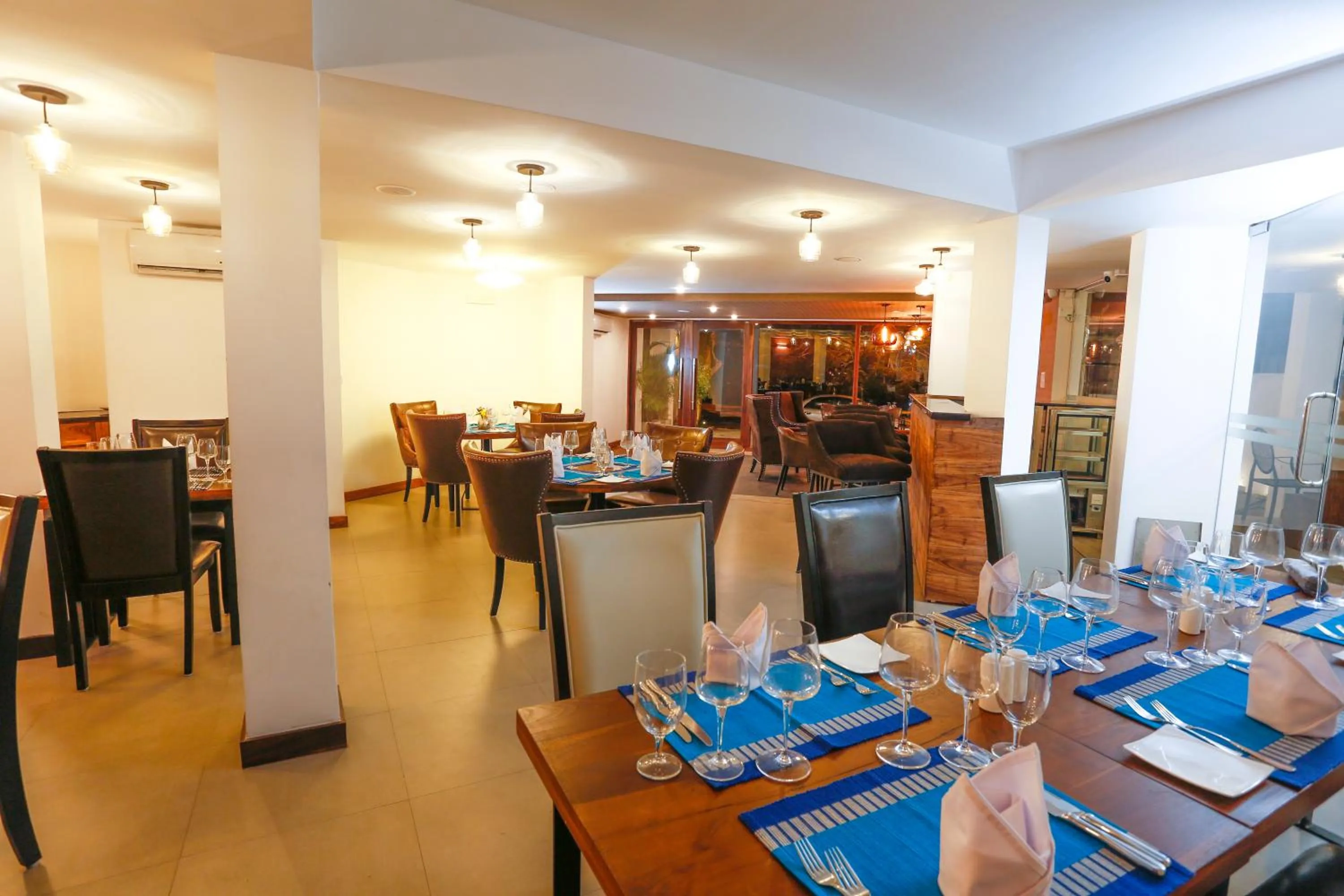Restaurant/places to eat in Viyana Boutique Hotel