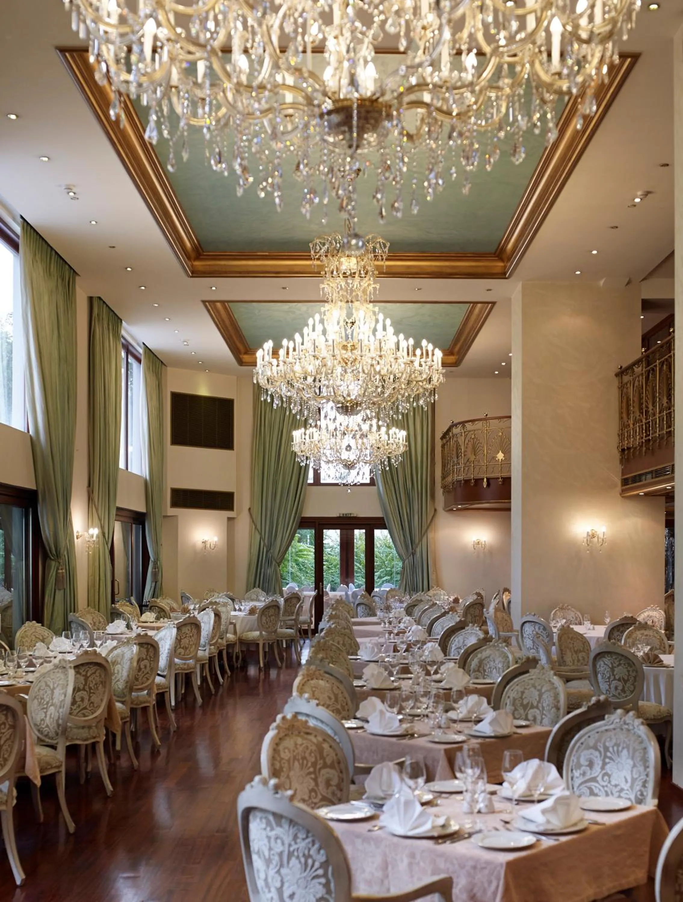 Restaurant/places to eat in Grand Serai Congress and Spa