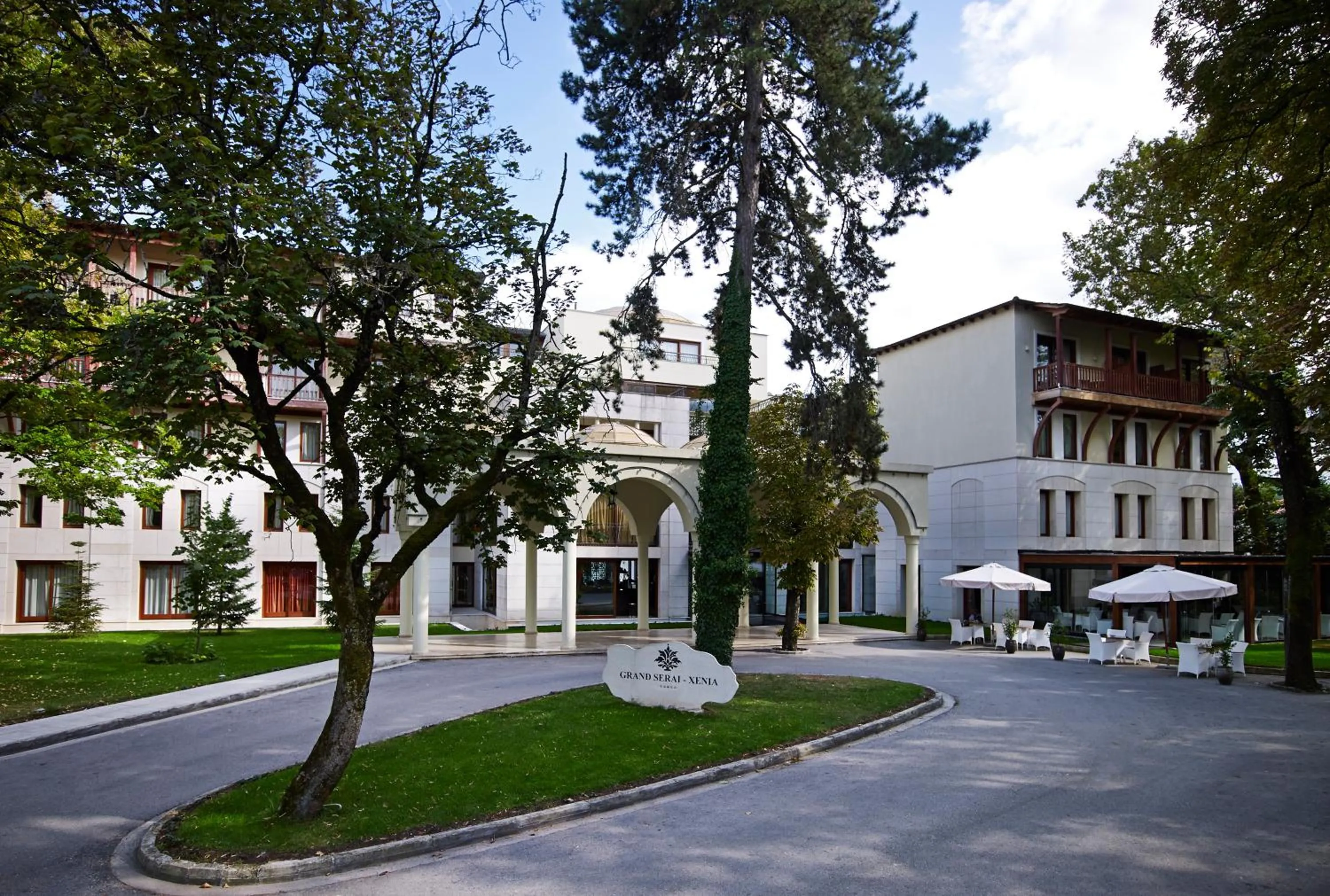 Facade/entrance in Grand Serai Congress and Spa