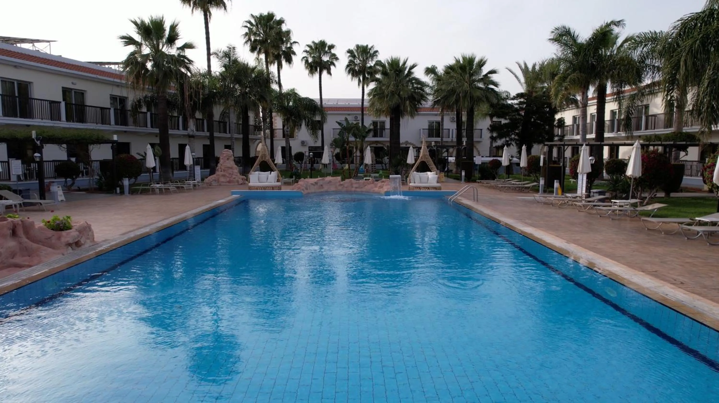 Swimming pool in Loutsiana Deluxe Apts