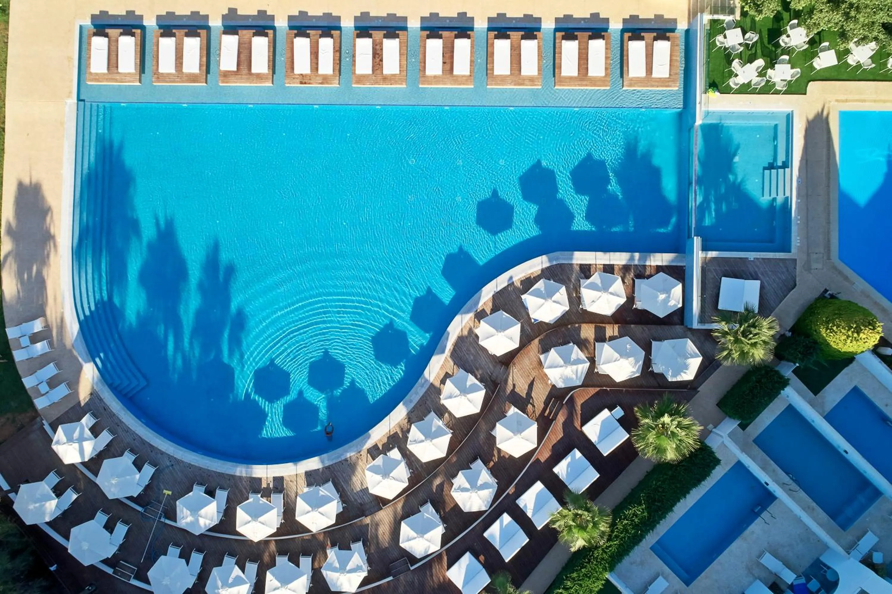 Swimming pool in So Nice Beach Resort