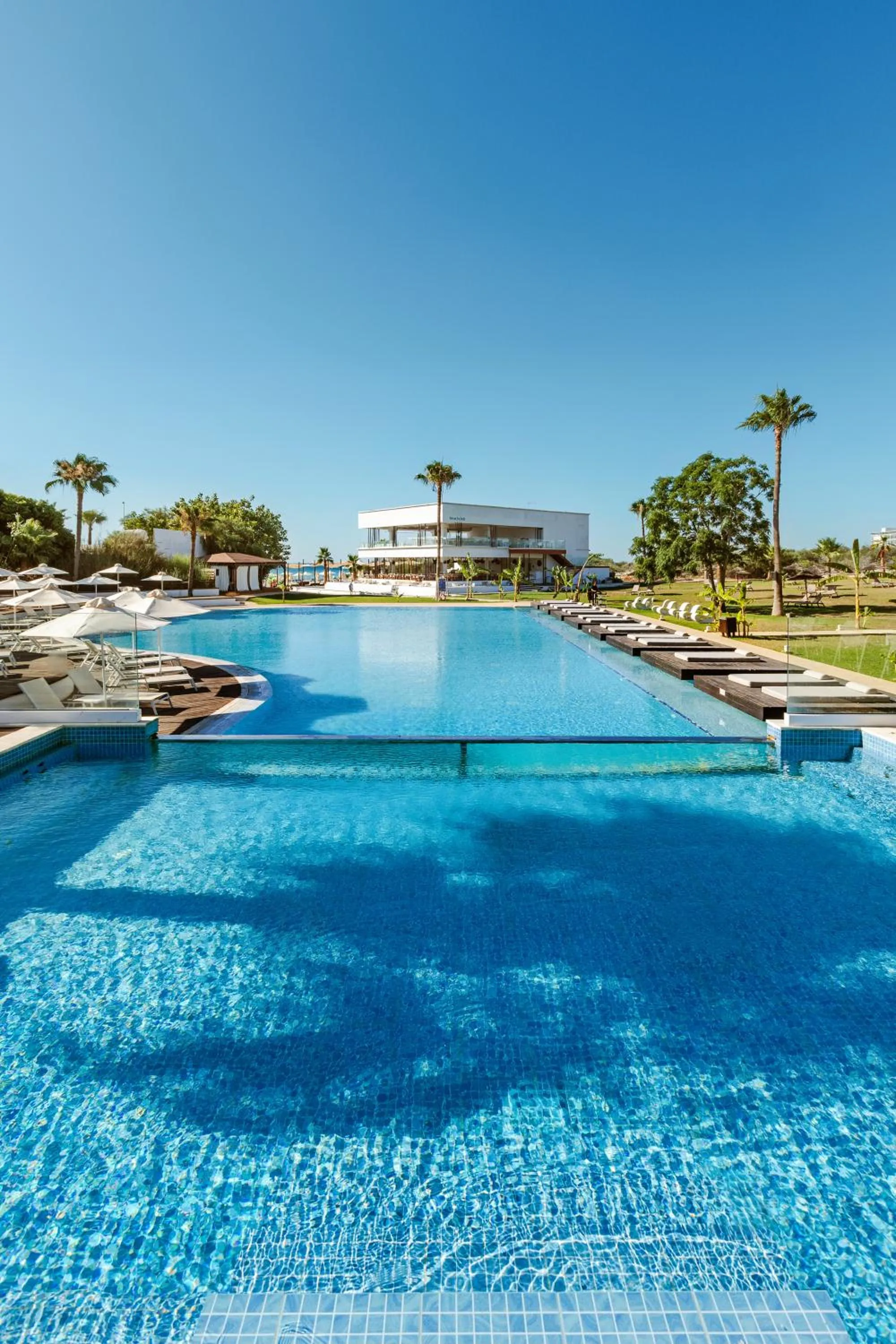 Swimming pool in So Nice Beach Resort