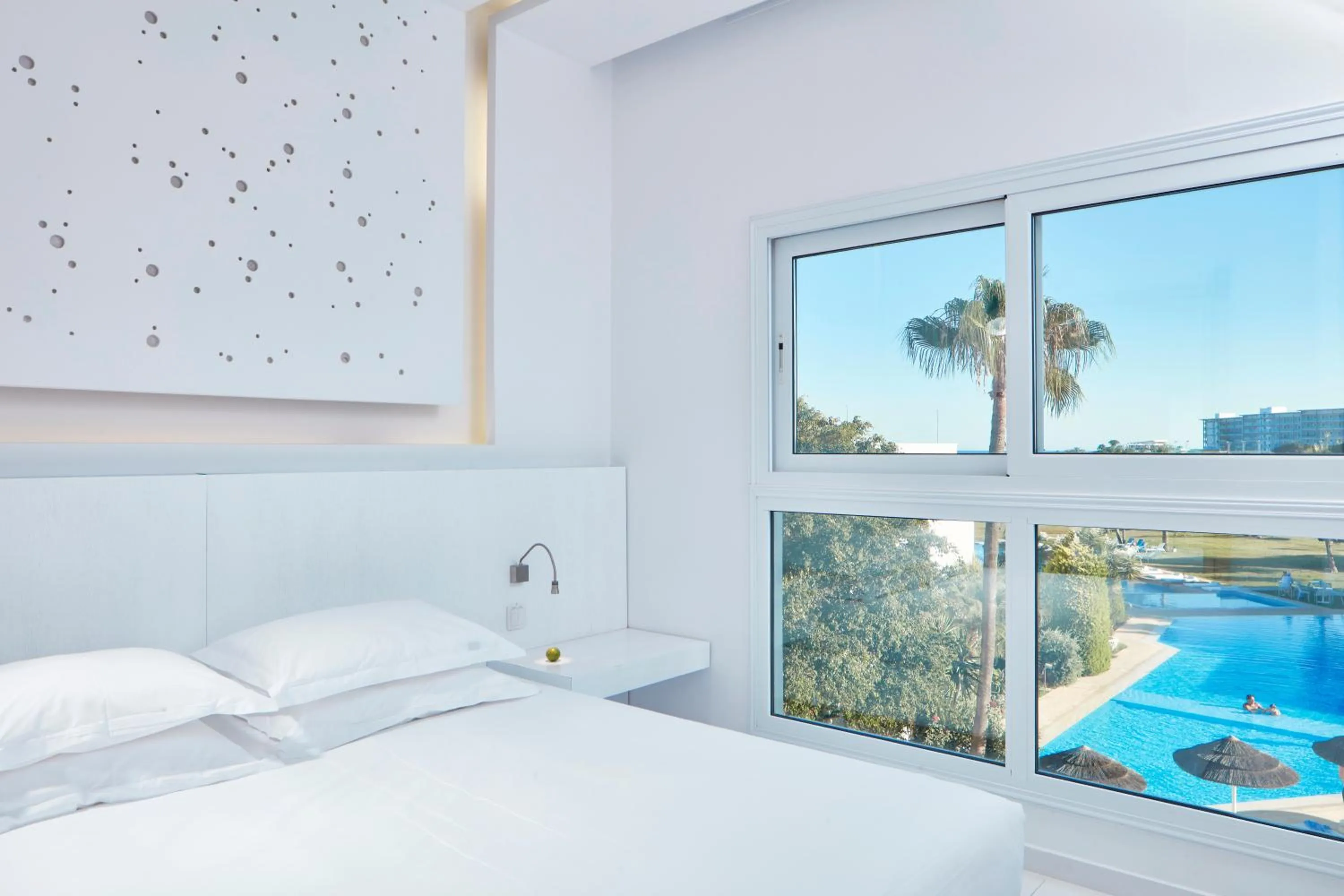 Bedroom, Bed in So Nice Beach Resort