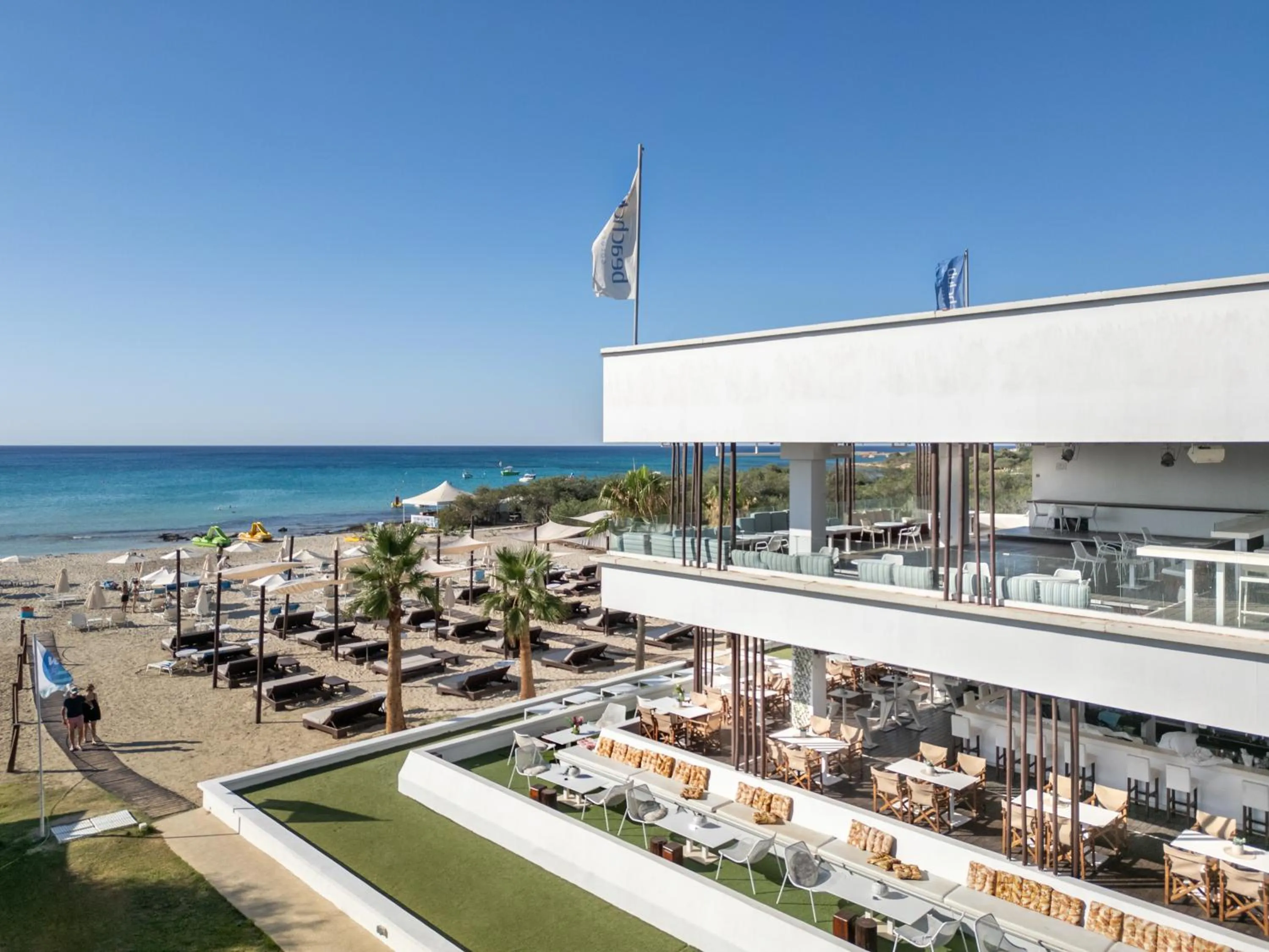 Lounge or bar in So Nice Beach Resort