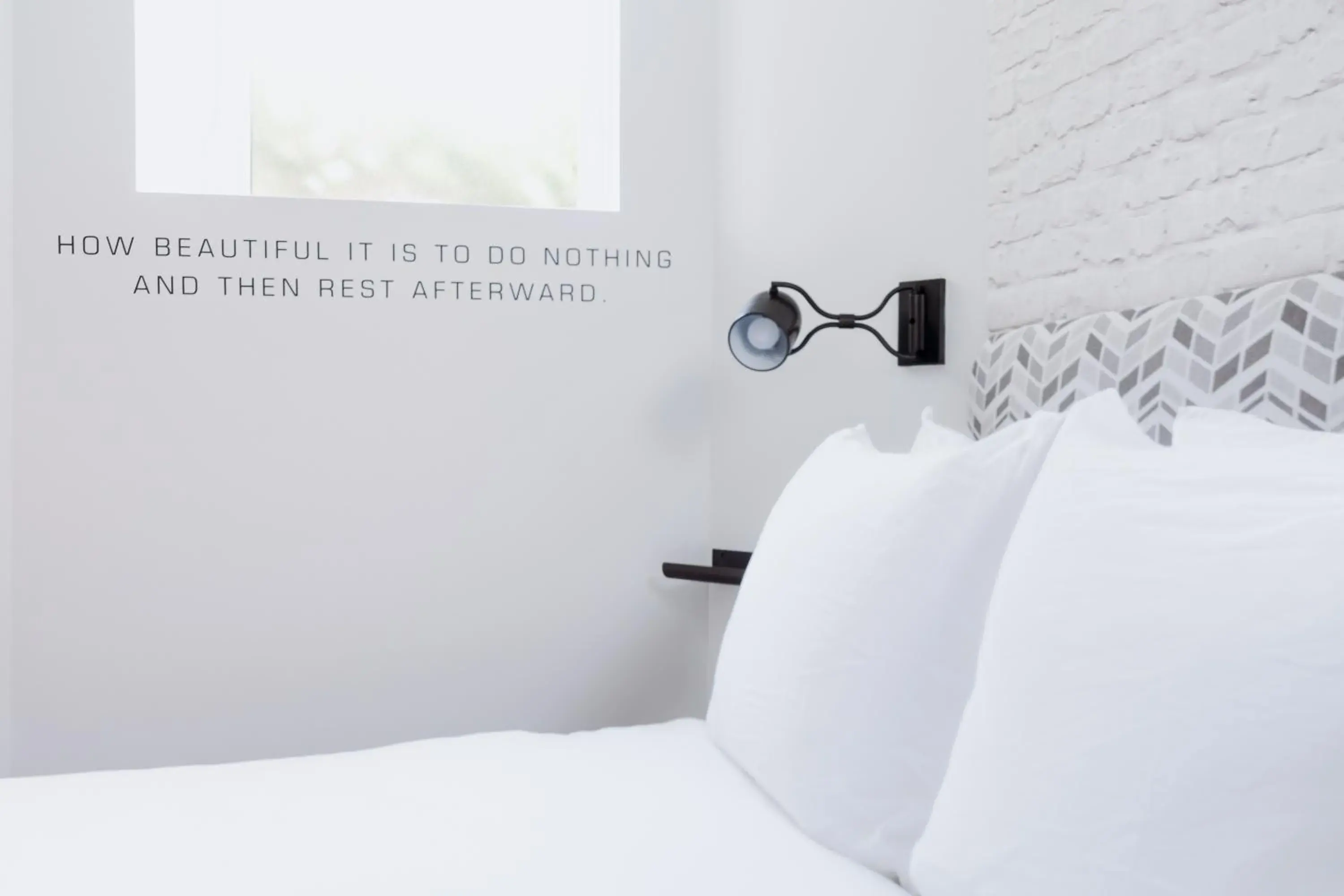 Buzz Queen (Above bar or basement. Can be noisy) in Hotel Hive Buzz Queen (Above bar or basement. Can be noisy) in Hotel Hive