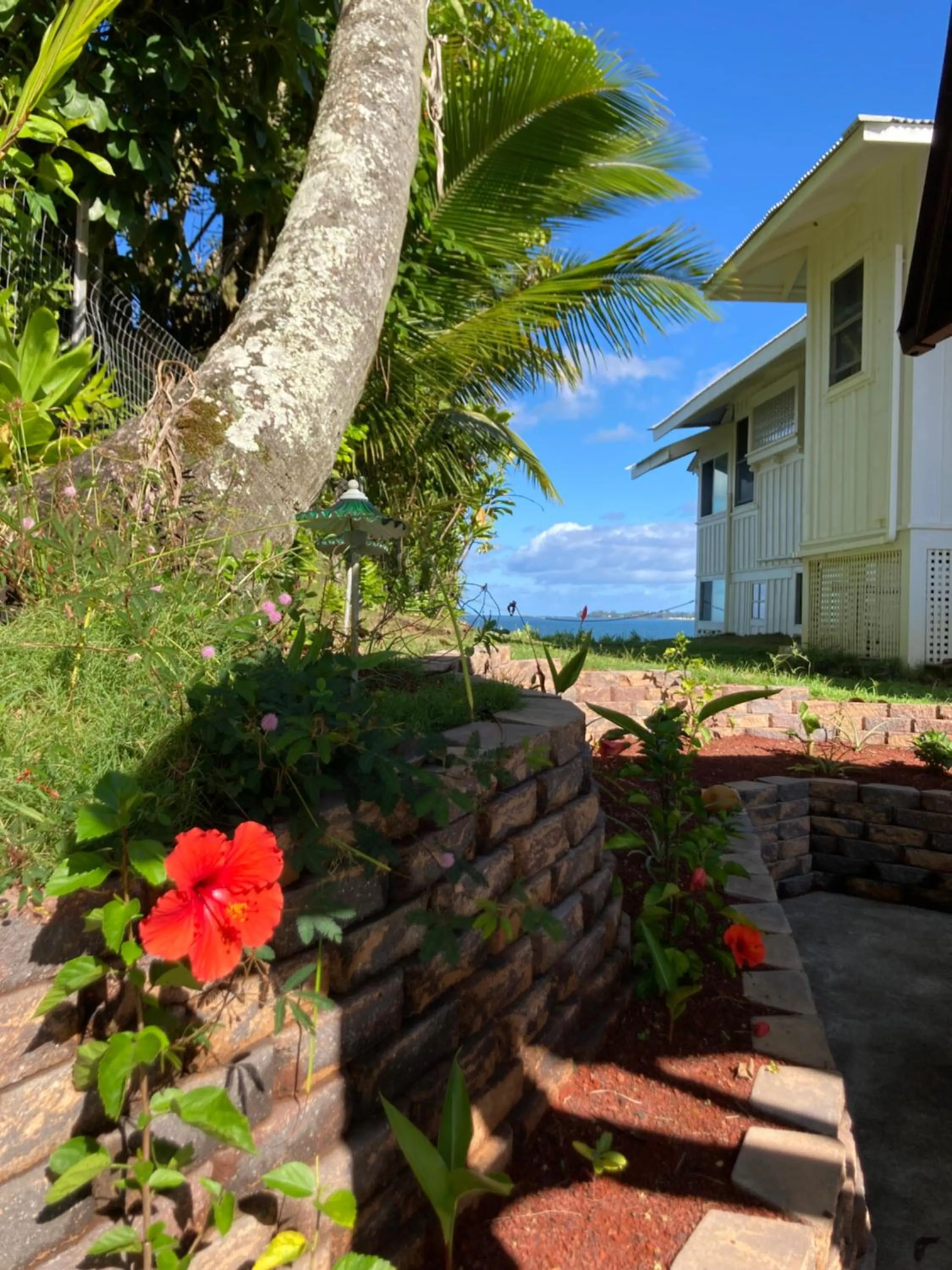 Garden in Hilo Bay Oceanfront Bed and Breakfast