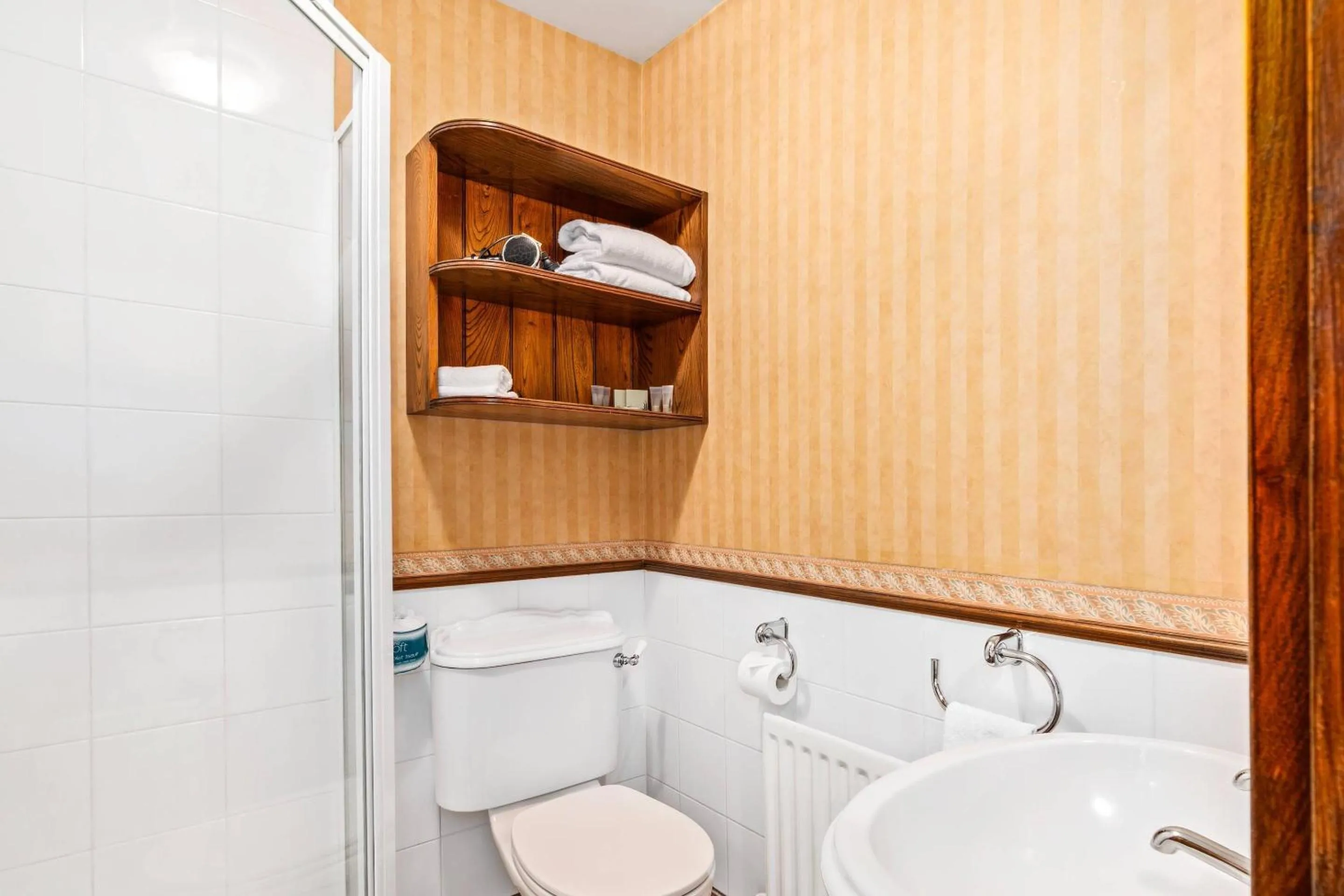 Bedroom in The Honest Lawyer, an Ascend Collection Hotel