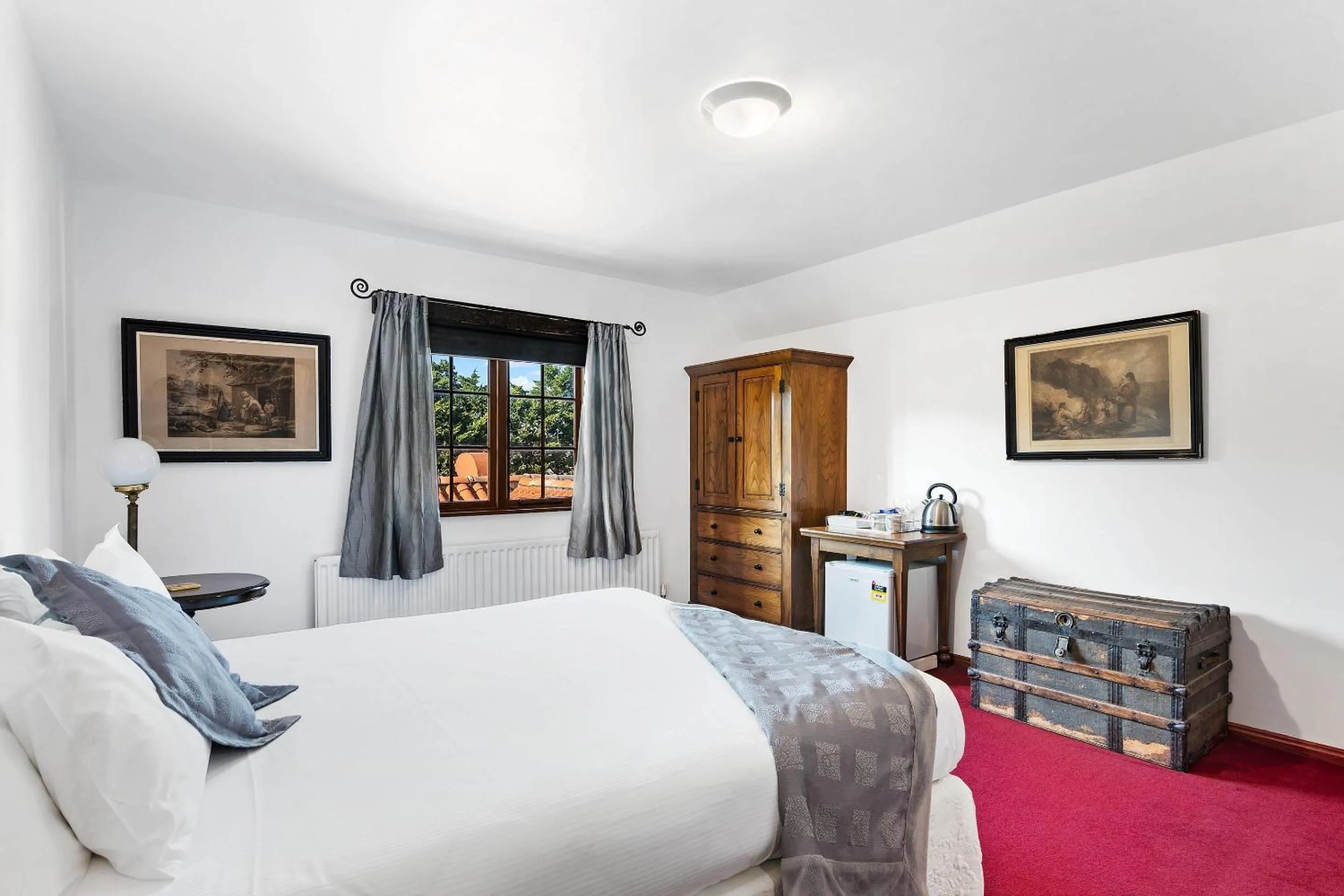 Bedroom, Bed in The Honest Lawyer, an Ascend Collection Hotel