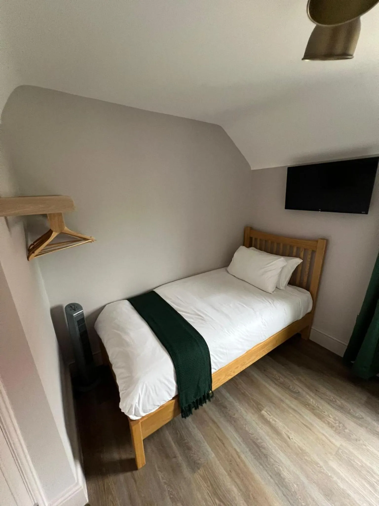 Bed in Beaumond Cross Inn