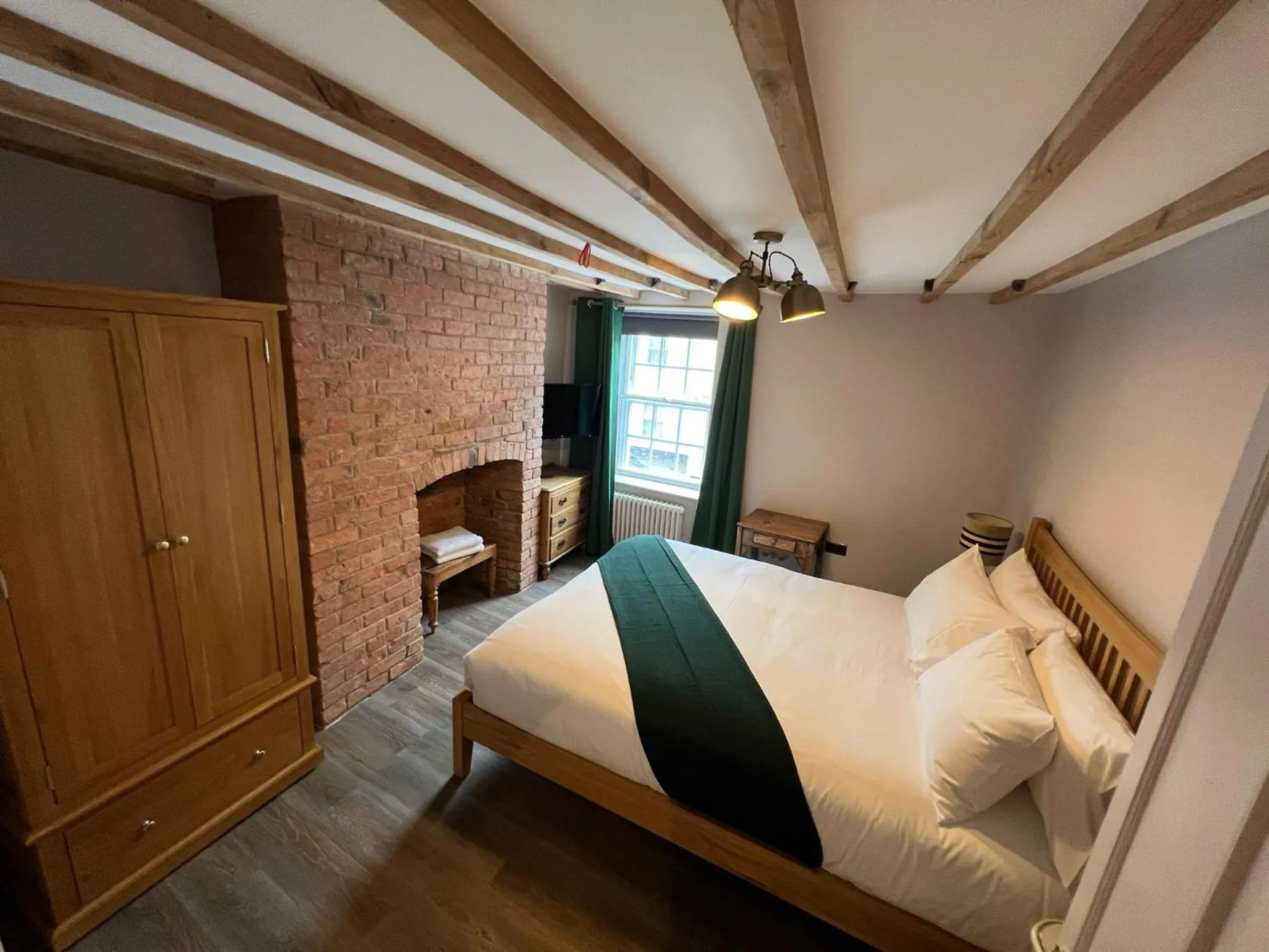 Bed in Beaumond Cross Inn