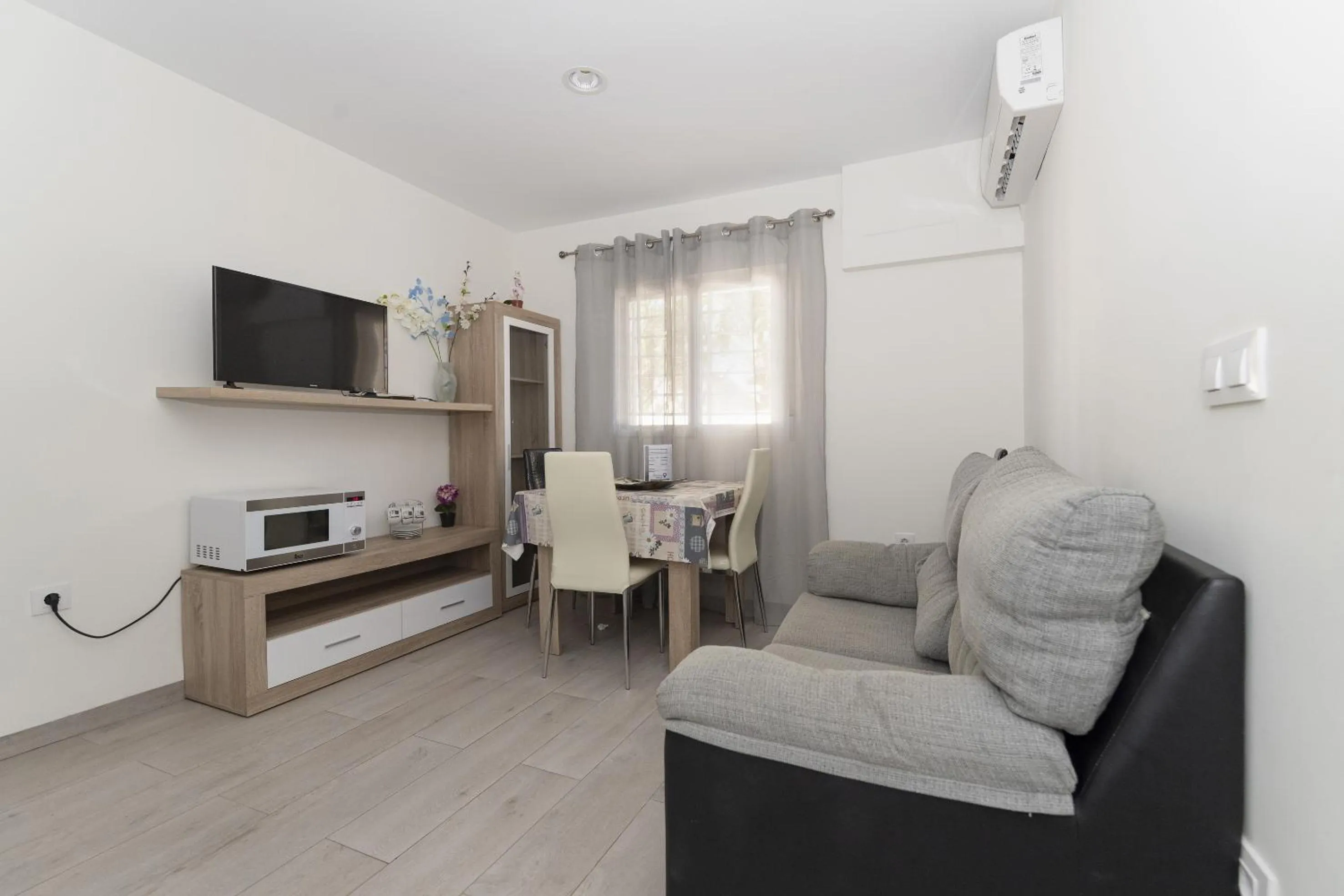 Communal lounge/ TV room in Trompeta Azul