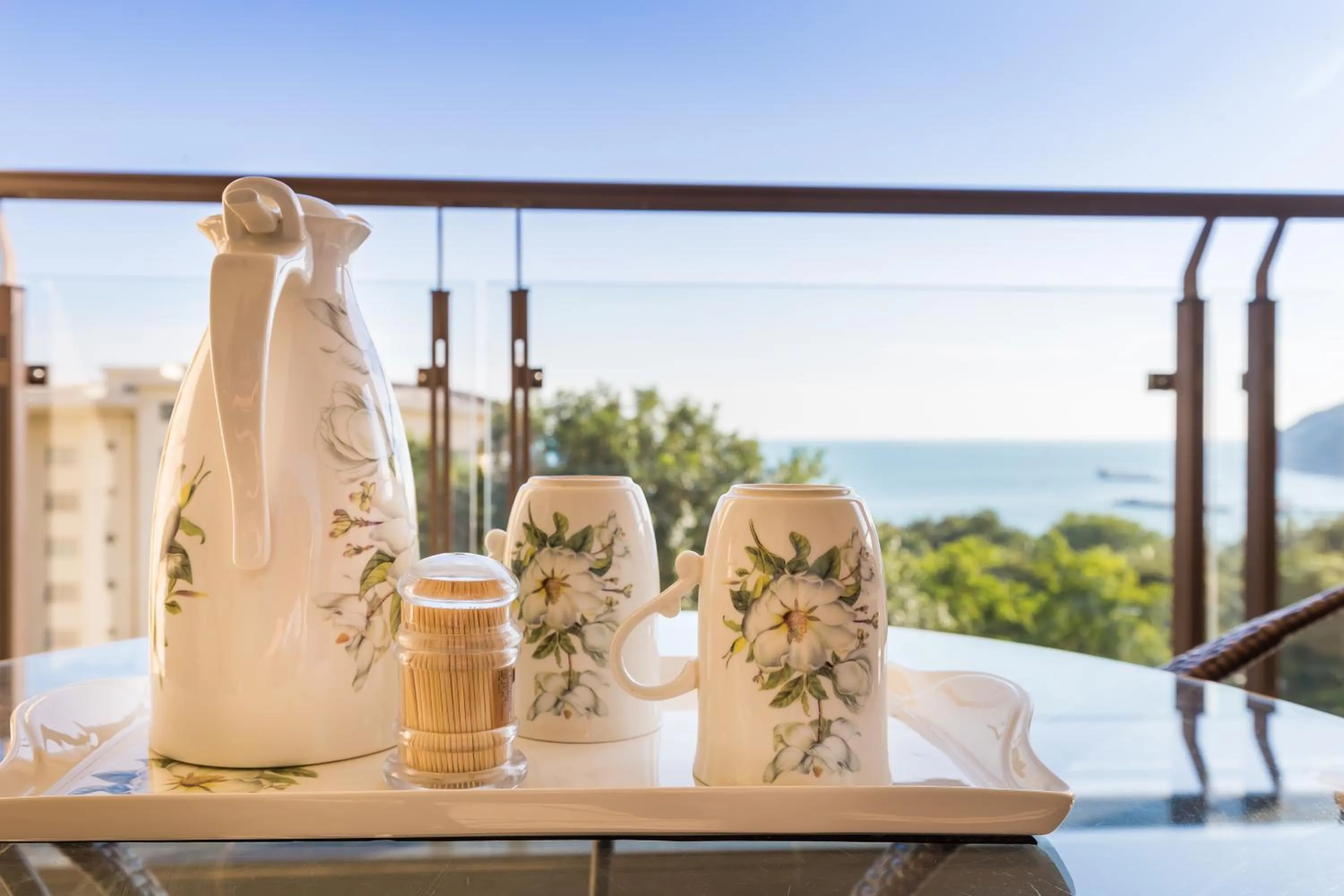 Coffee/tea facilities in Sanya Yikehai View Apartments