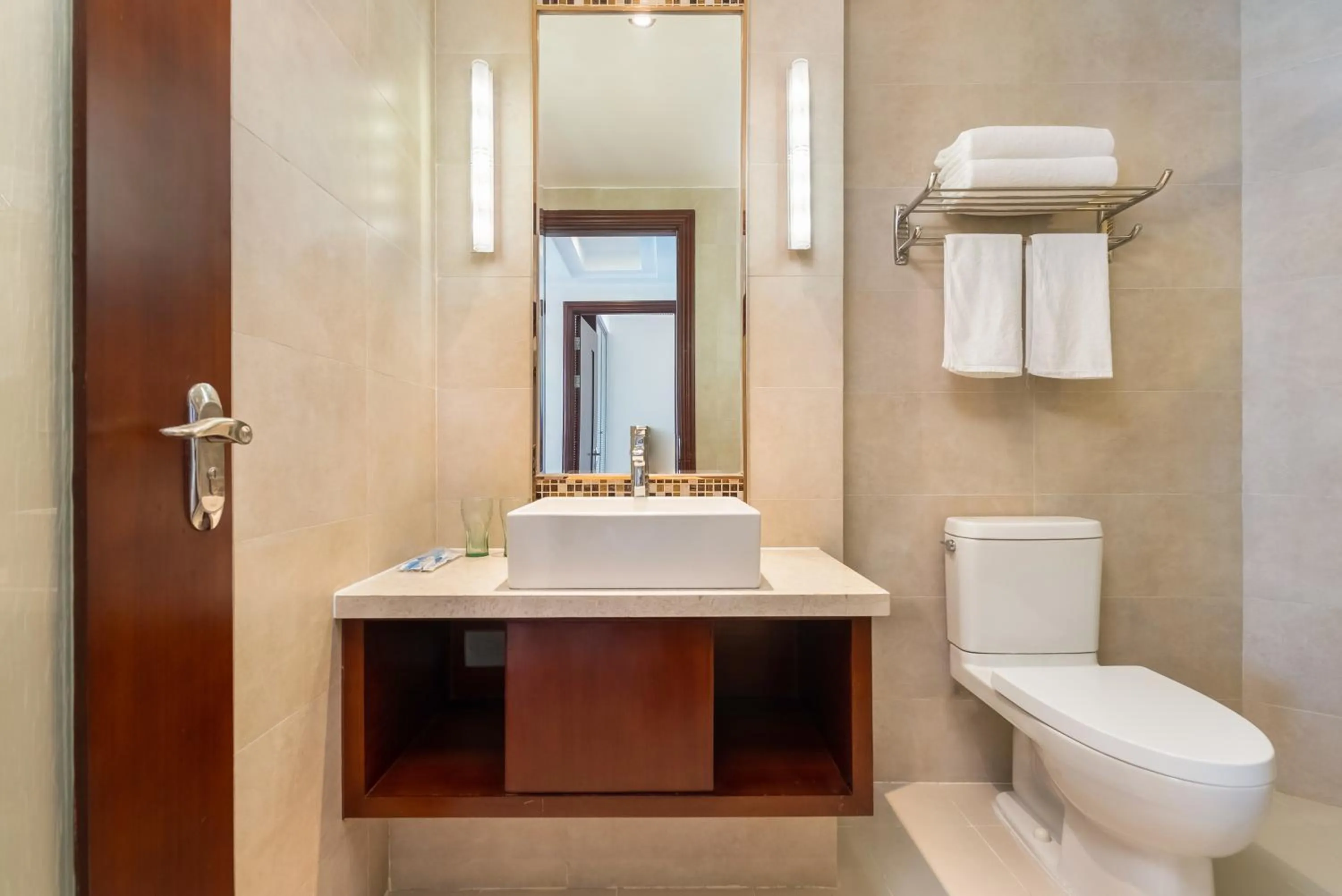 Bathroom in Sanya Yikehai View Apartments