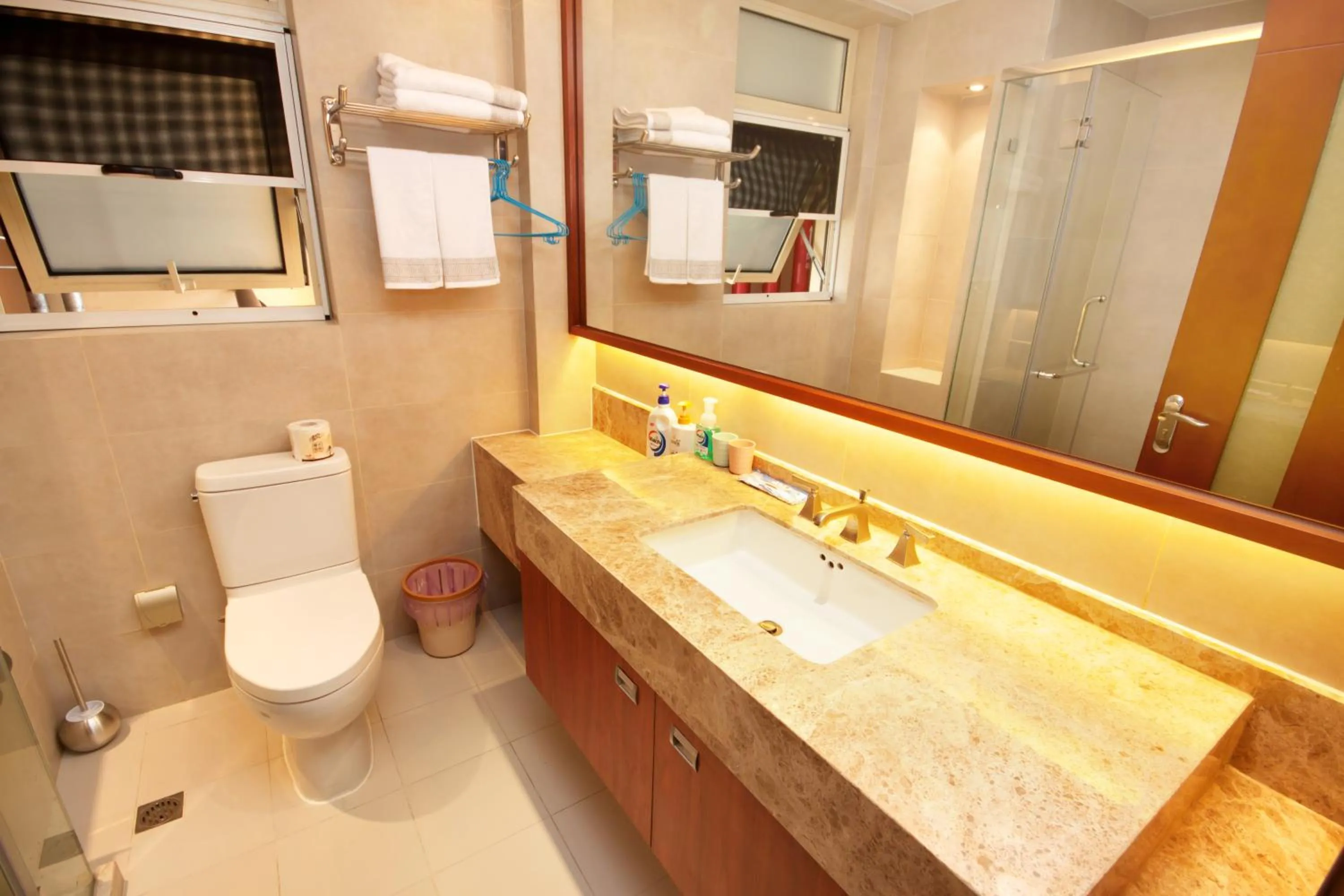 Toilet in Sanya Yikehai View Apartments