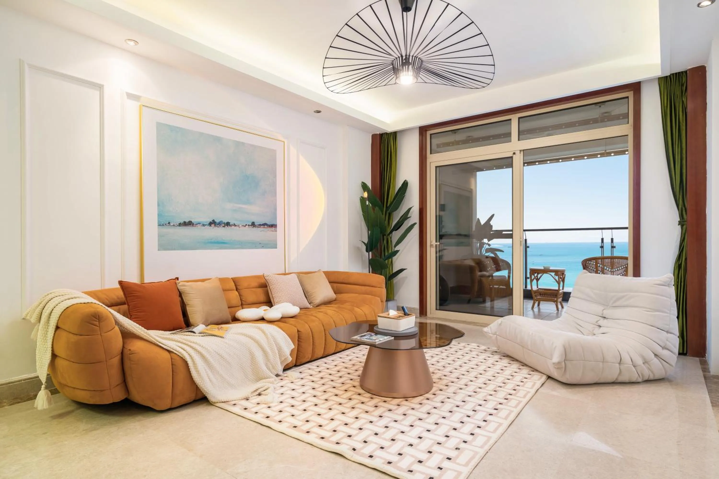 Living room in Sanya Yikehai View Apartments