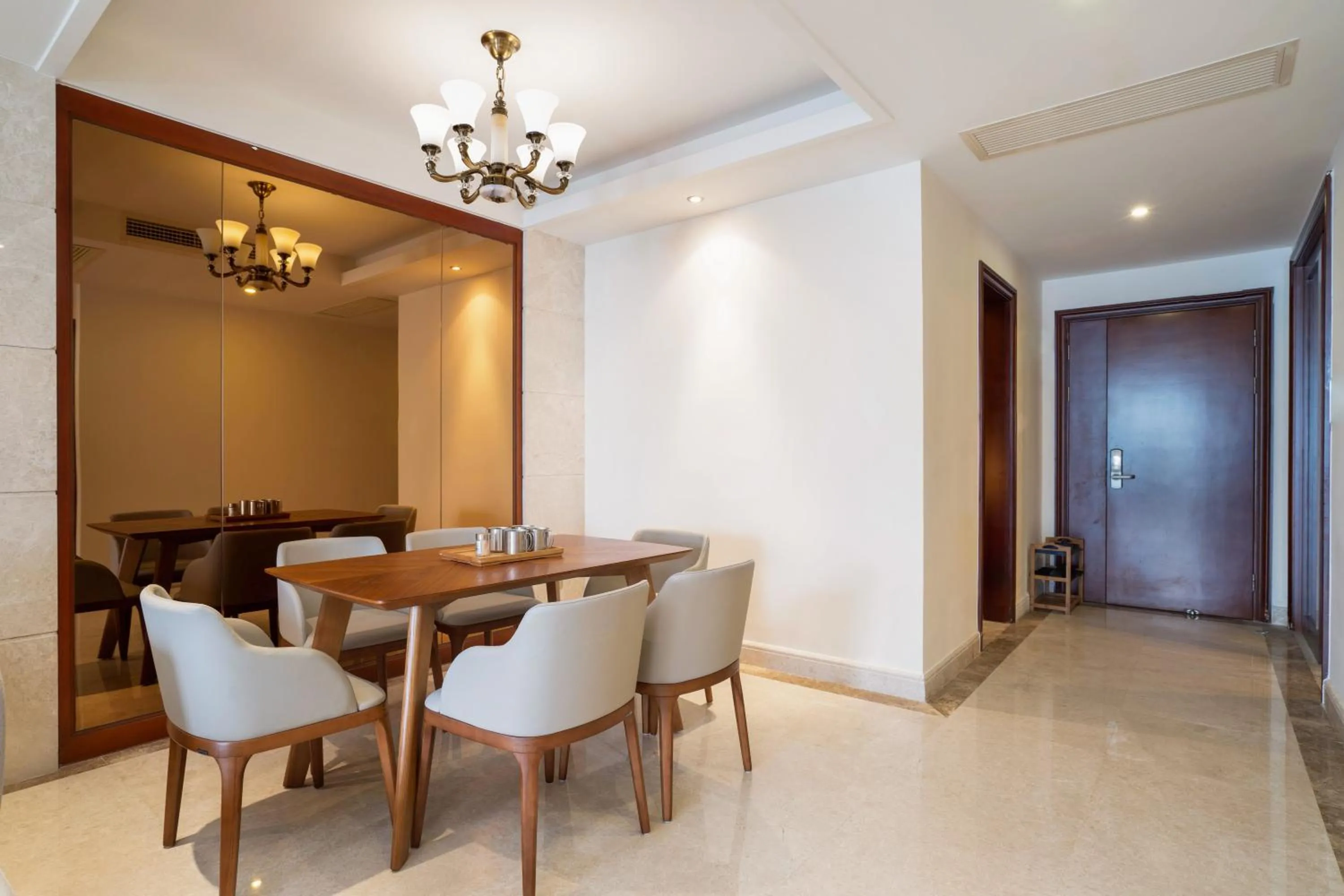 Dining area in Sanya Yikehai View Apartments