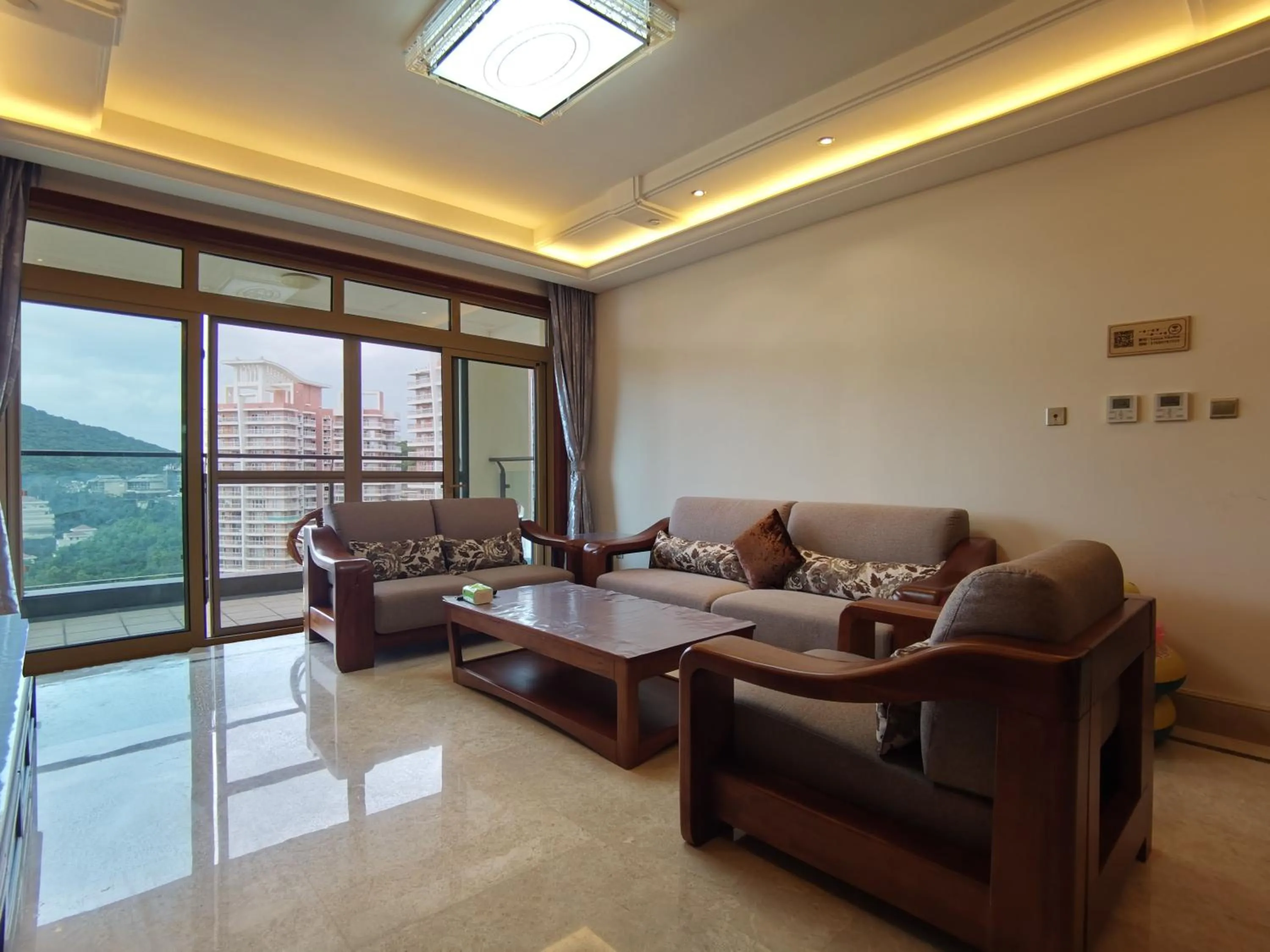Living room in Sanya Yikehai View Apartments