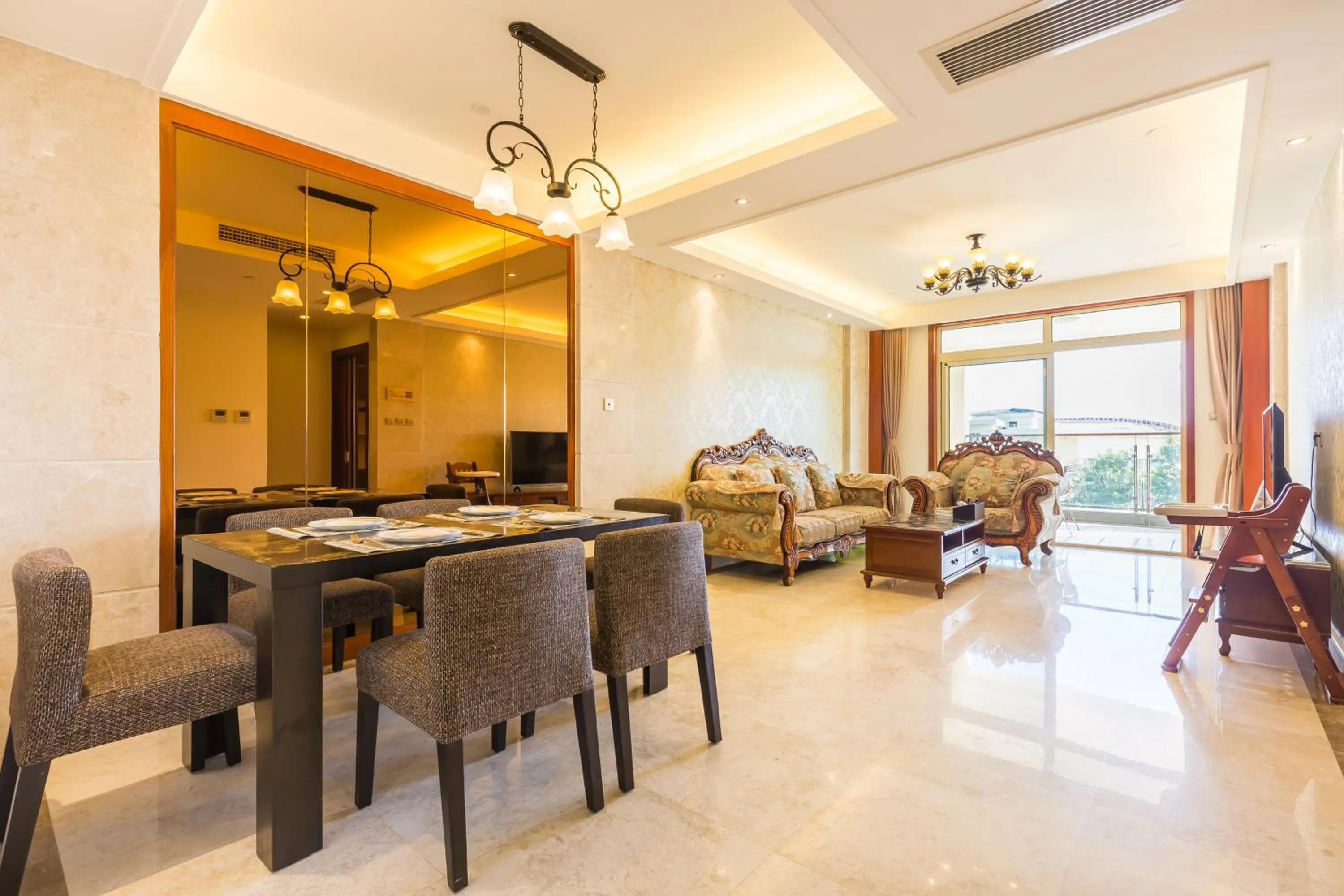 Living room in Sanya Yikehai View Apartments