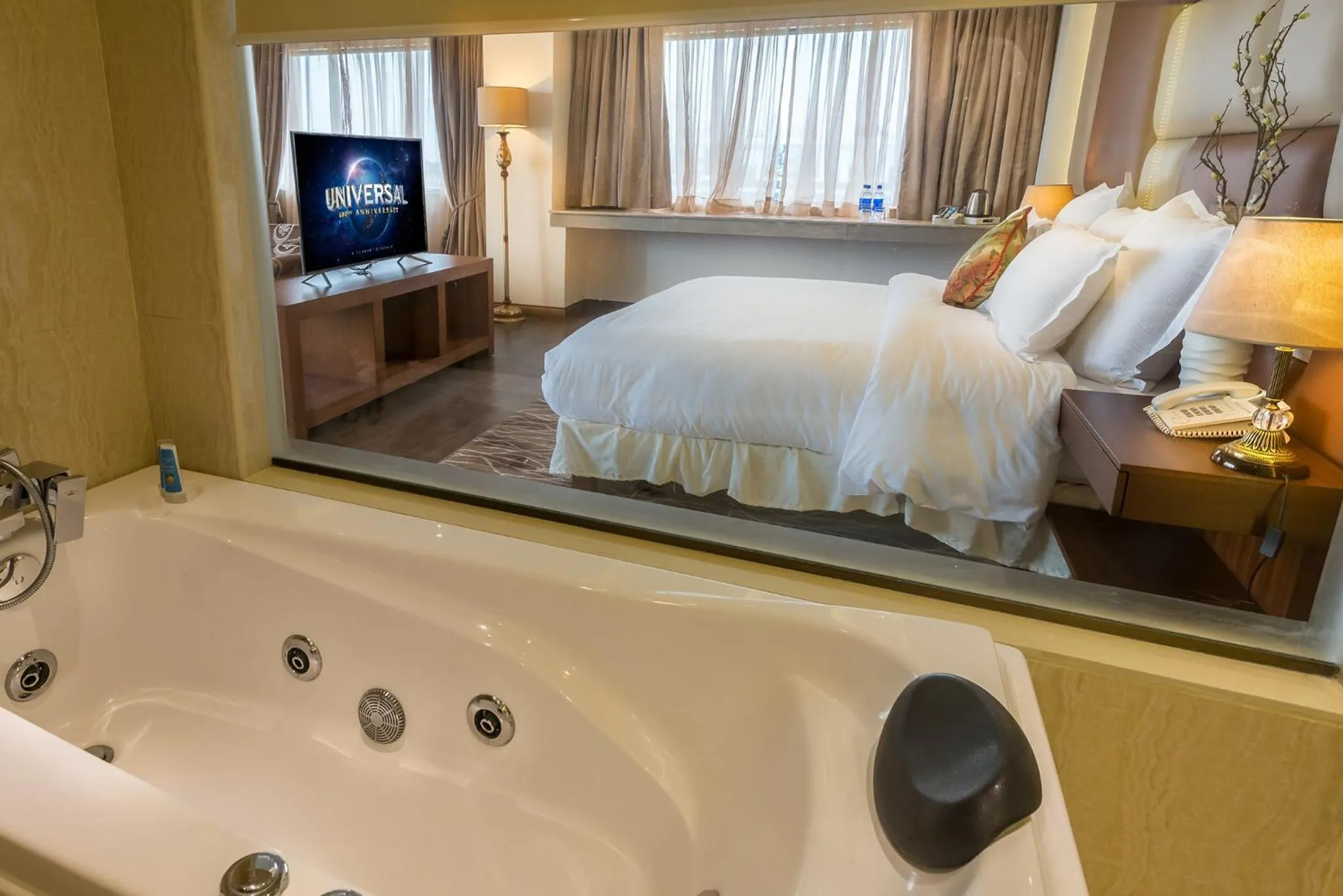 Other, Bed in Luxus Grand Hotel