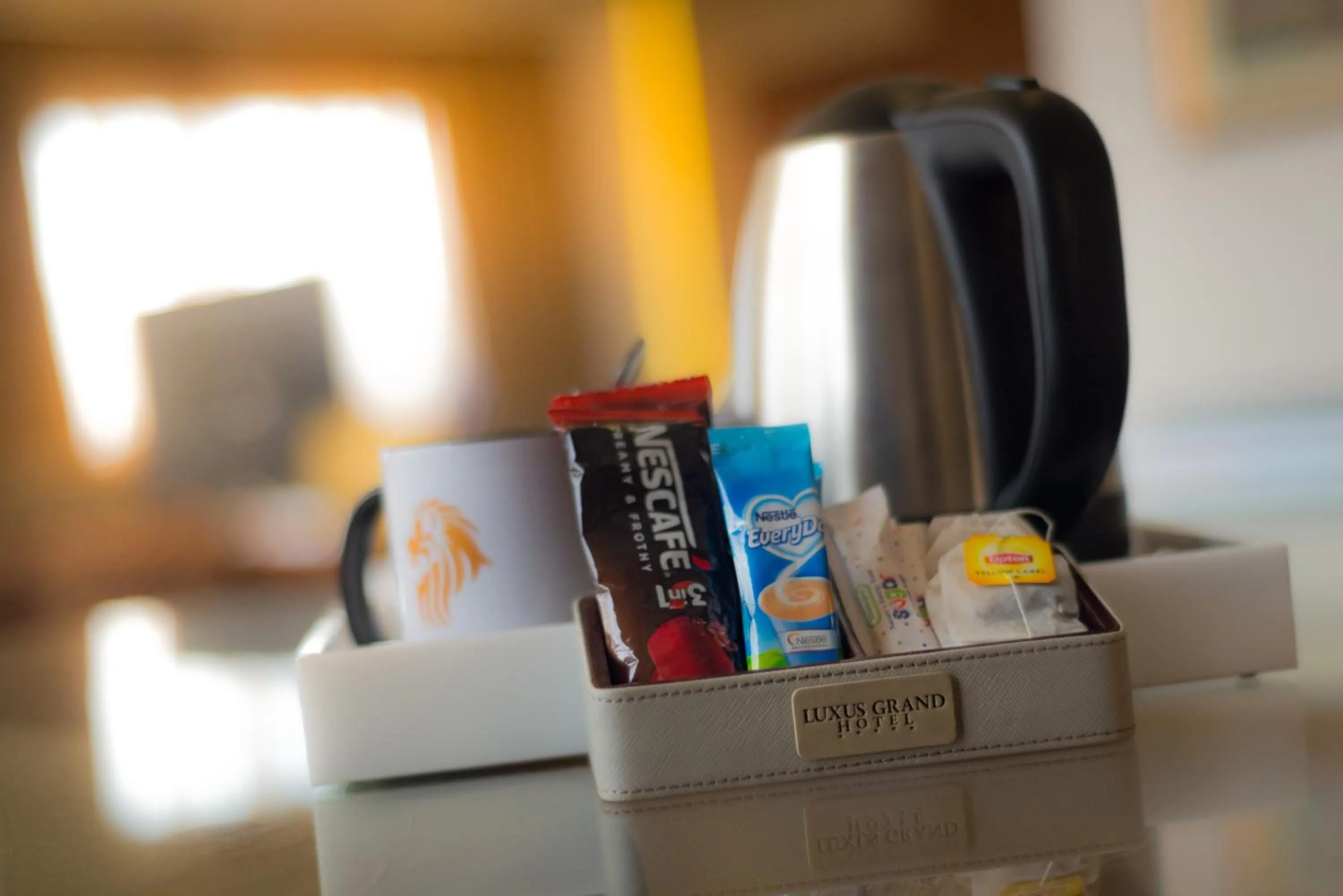 Coffee/tea facilities in Luxus Grand Hotel