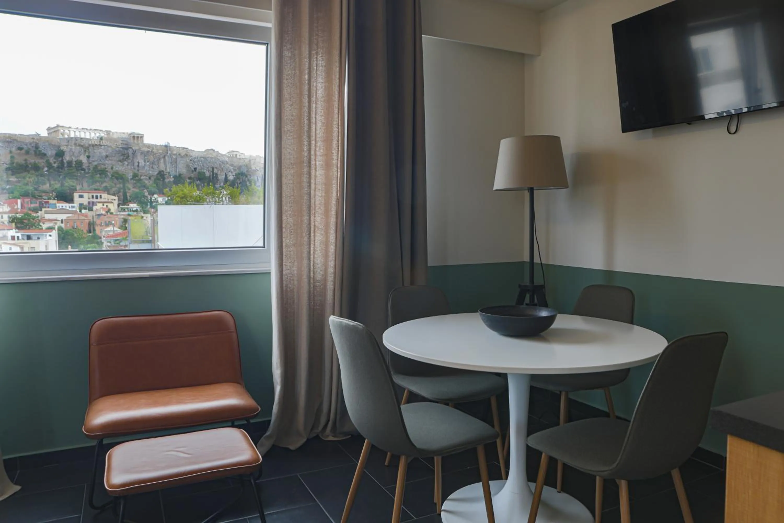 TV and multimedia in Elite Ermou Suites