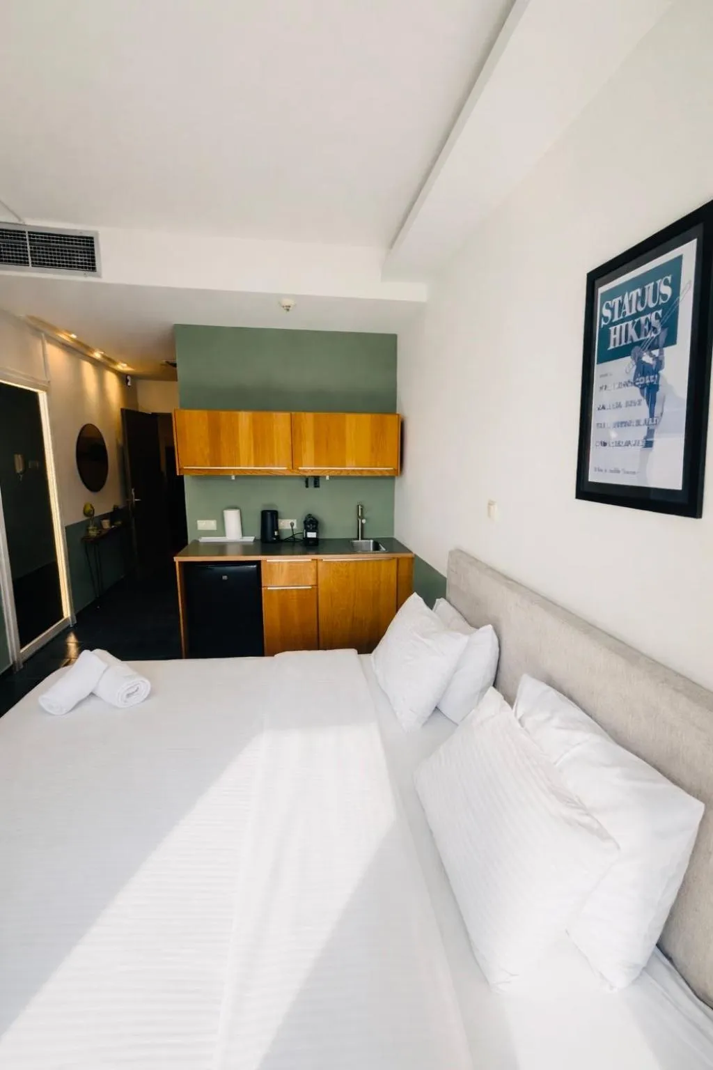 Bedroom, Bed in Elite Ermou Suites