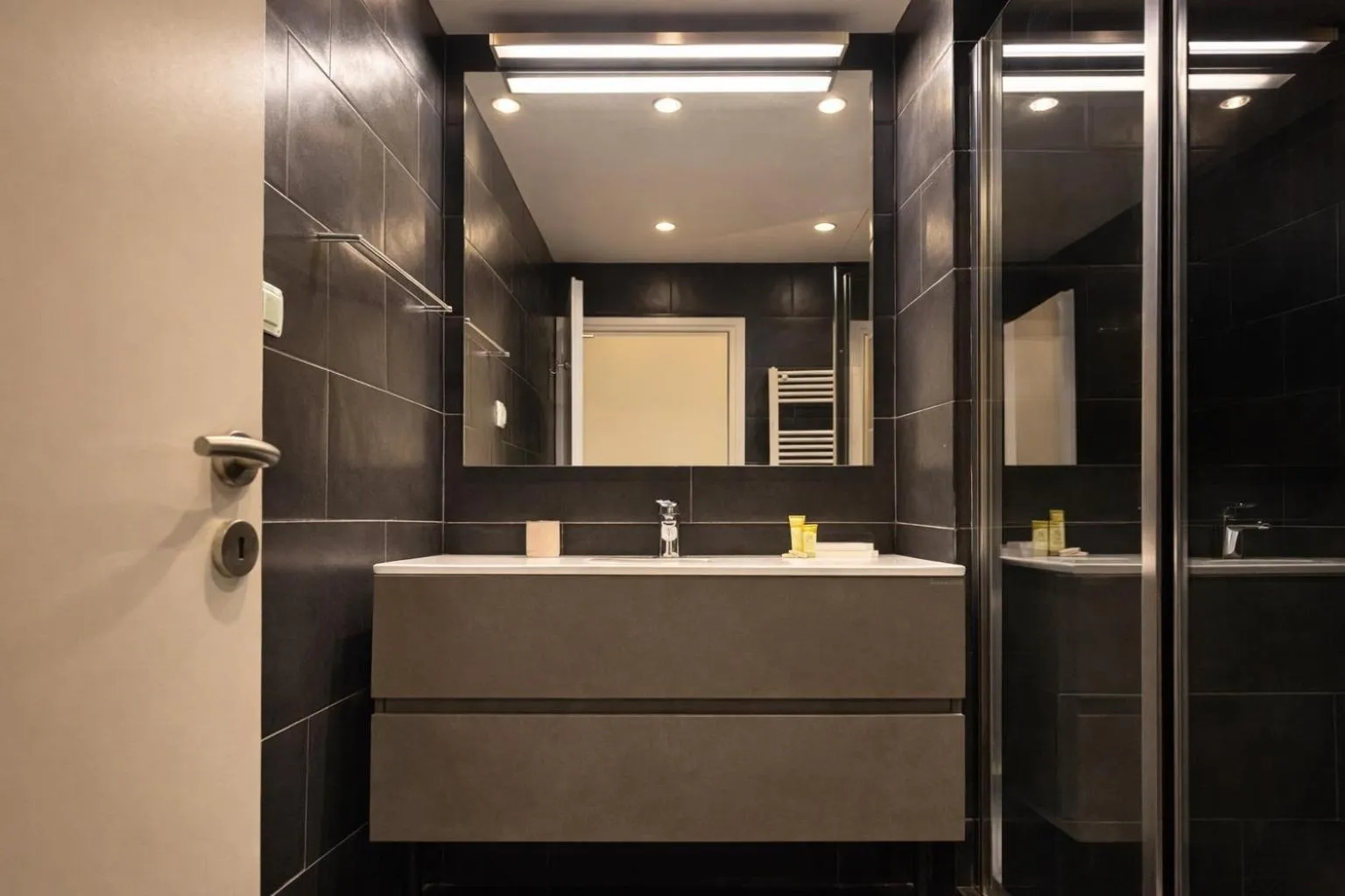 Bathroom in Elite Ermou Suites
