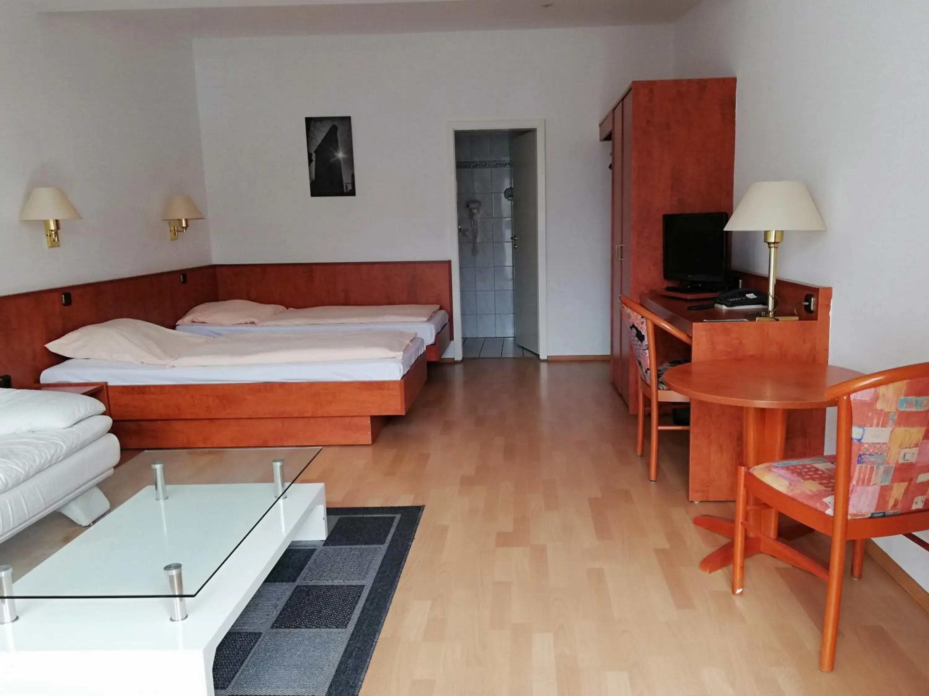 Large Twin Room - single occupancy in Hotel Dorfschänke Large Twin Room - single occupancy in Hotel Dorfschänke