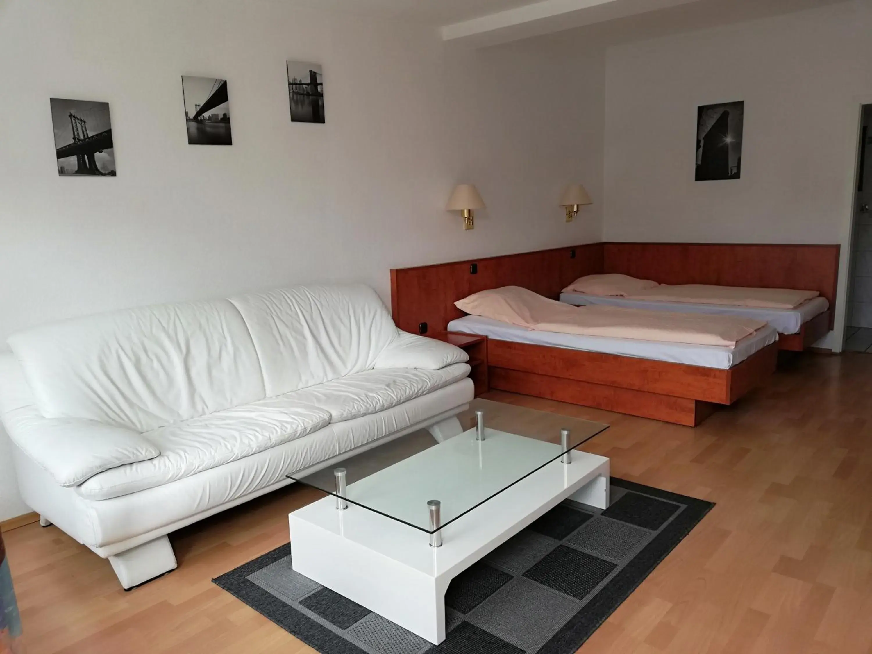 Large Twin Room - single occupancy in Hotel Dorfschänke Large Twin Room - single occupancy in Hotel Dorfschänke