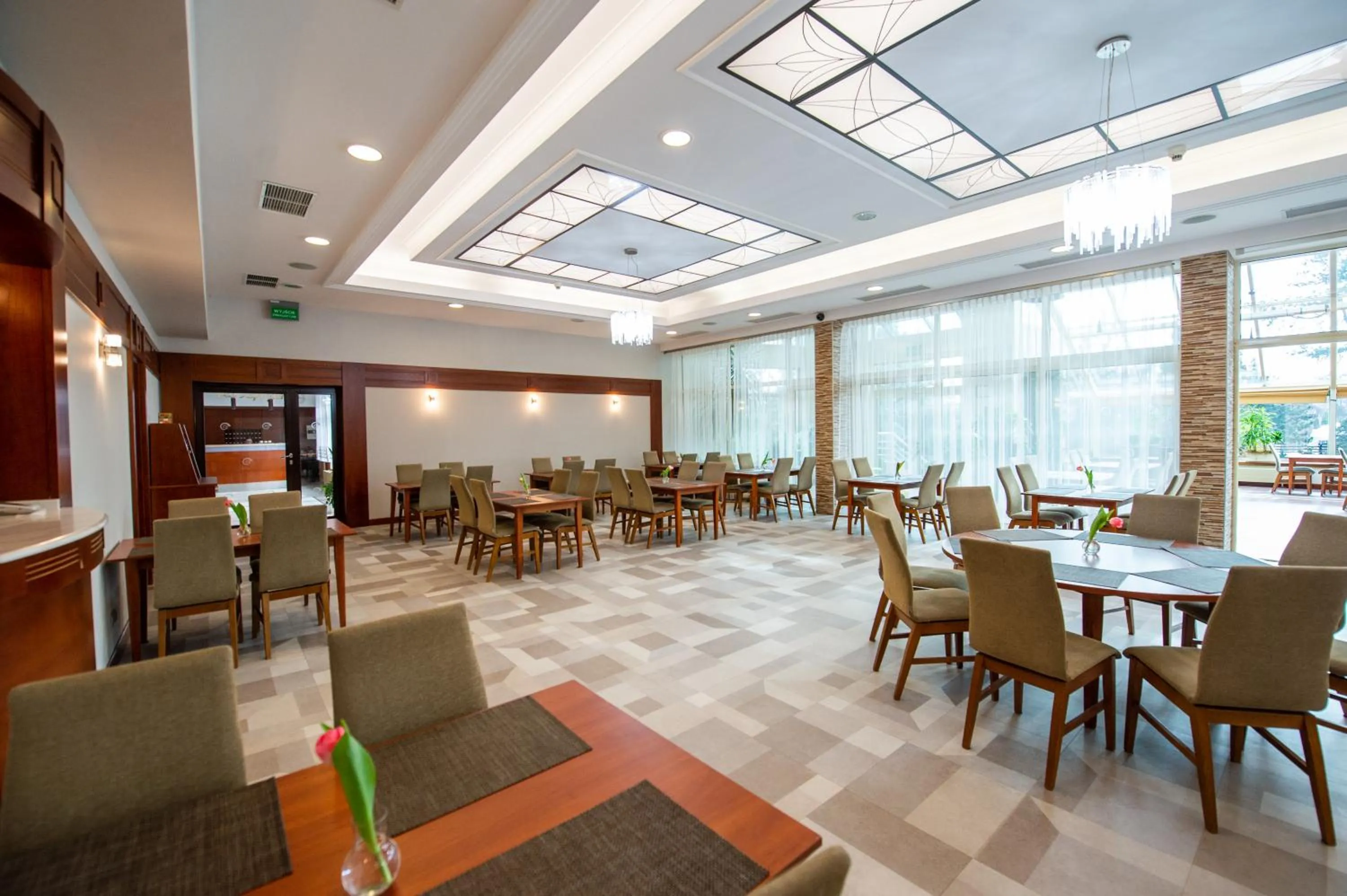 Restaurant/places to eat in Hotel Ostaniec