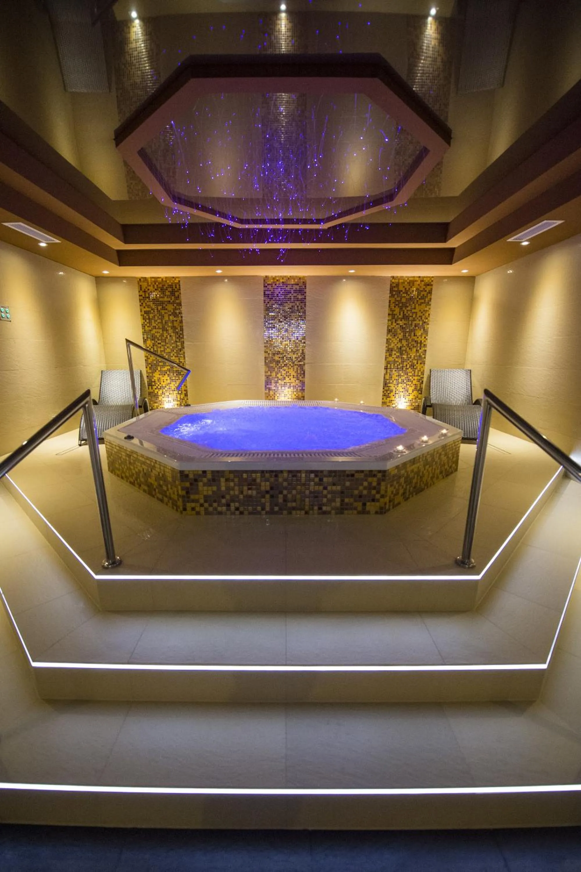 Hot Tub in Hotel Ostaniec