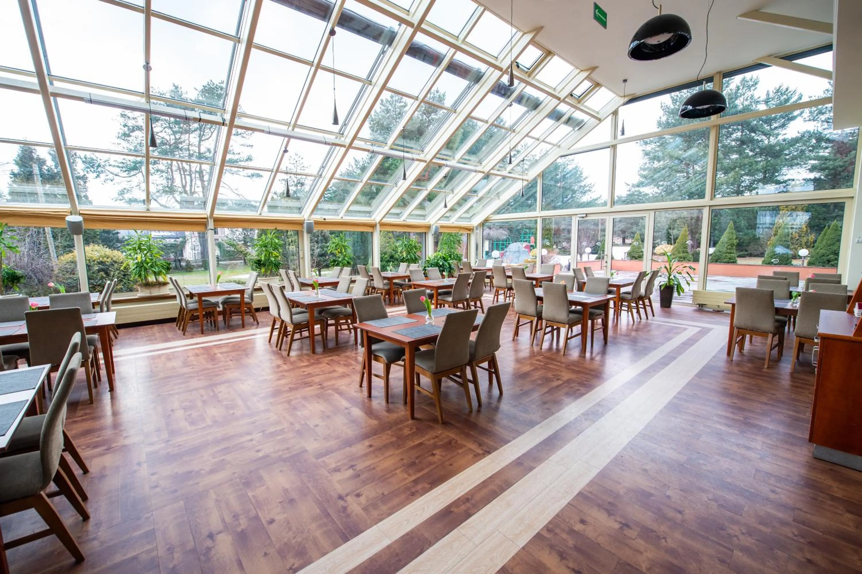 Restaurant/places to eat in Hotel Ostaniec