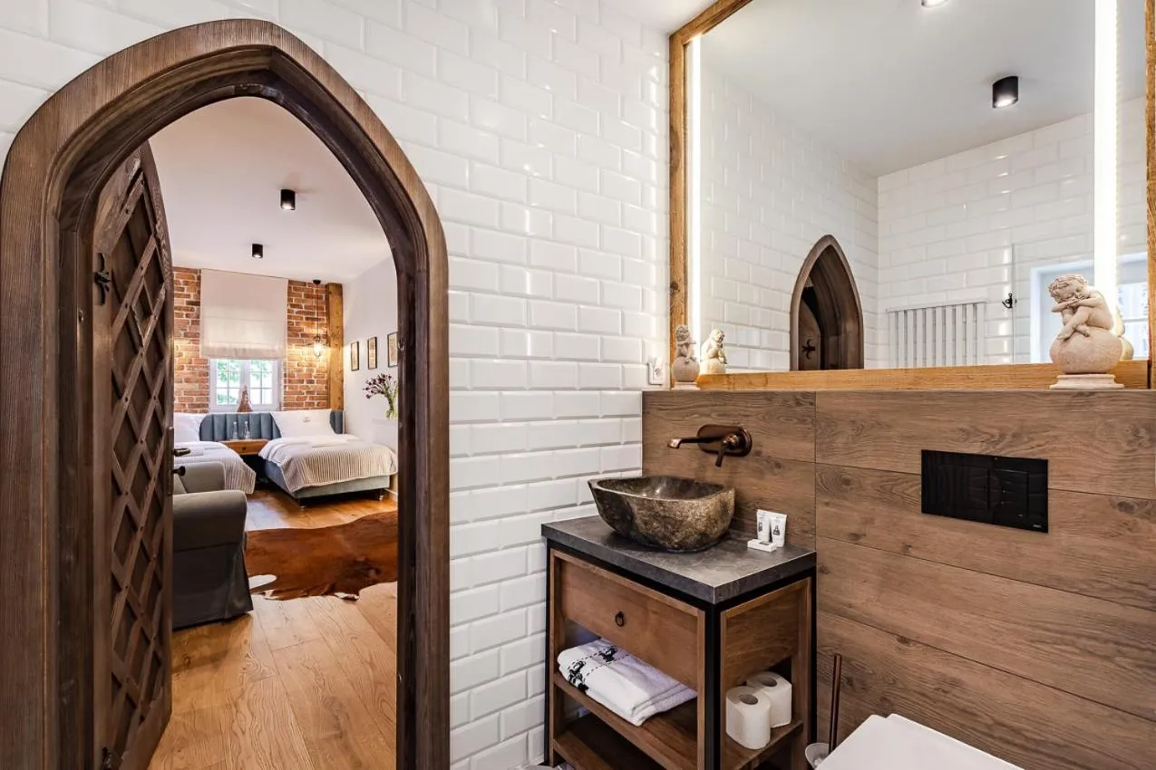 Photo of the whole room, Bed in Gotyk House