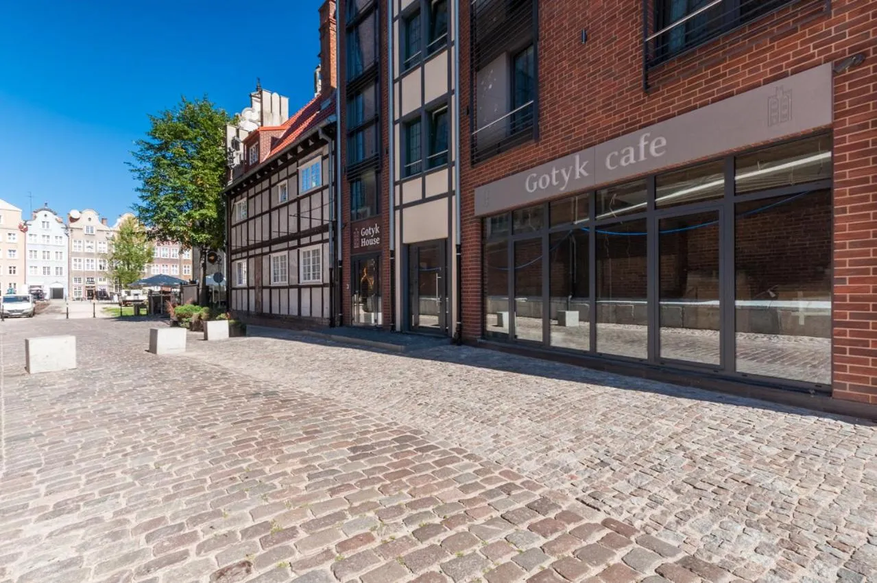 Property building in Gotyk House