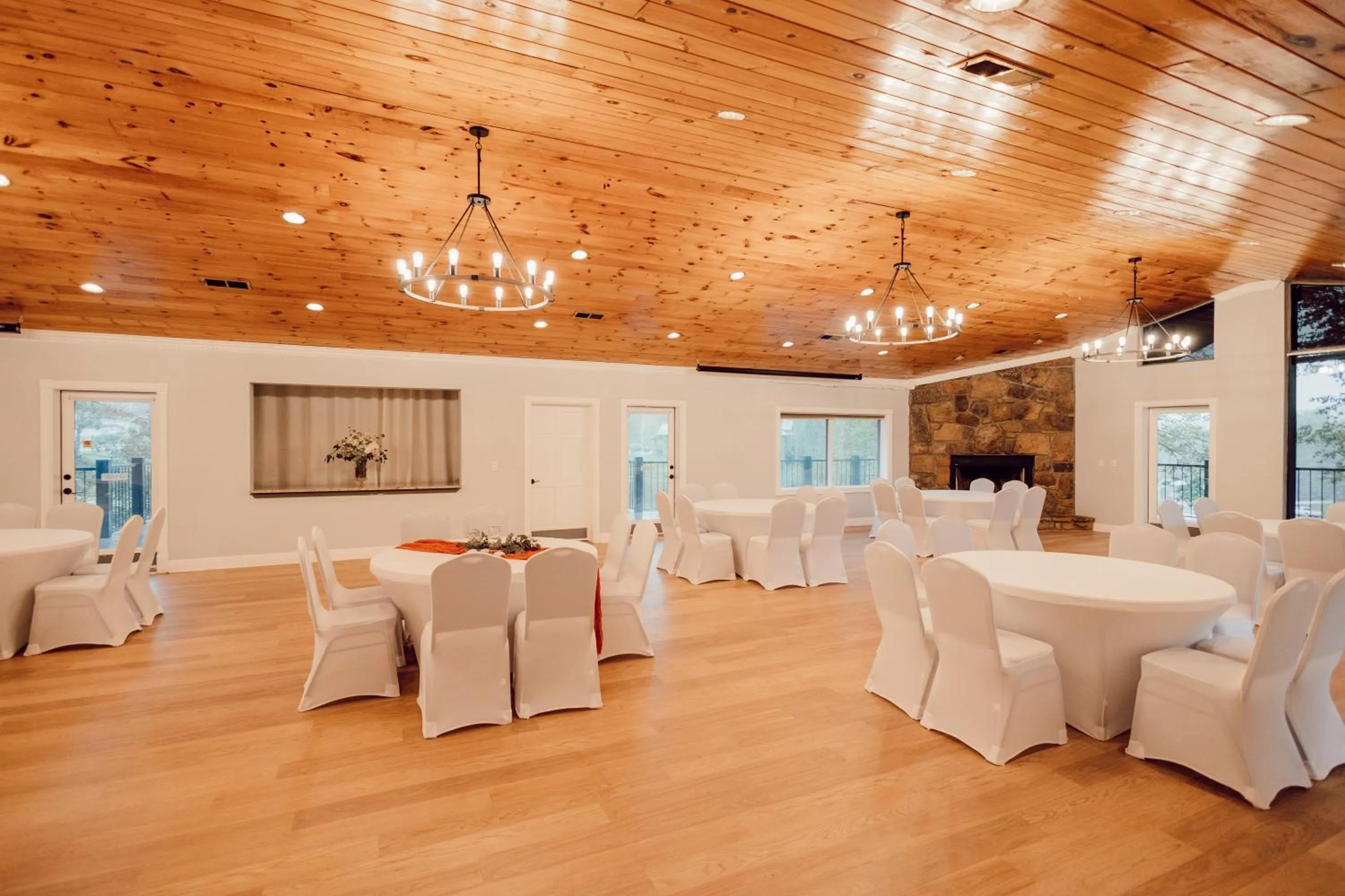 wedding in Tremont Lodge & Resort