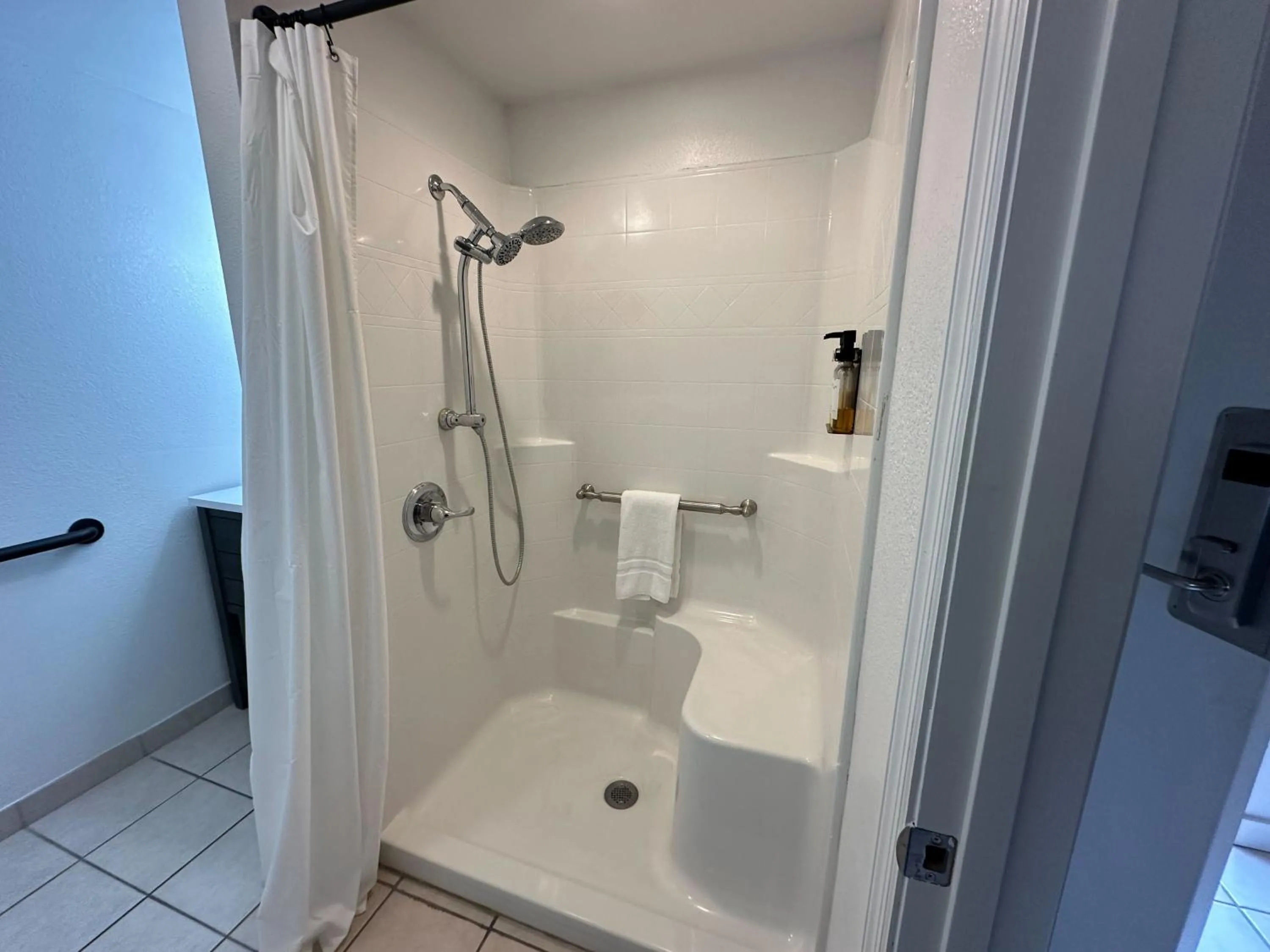 Bathroom in Tremont Lodge & Resort