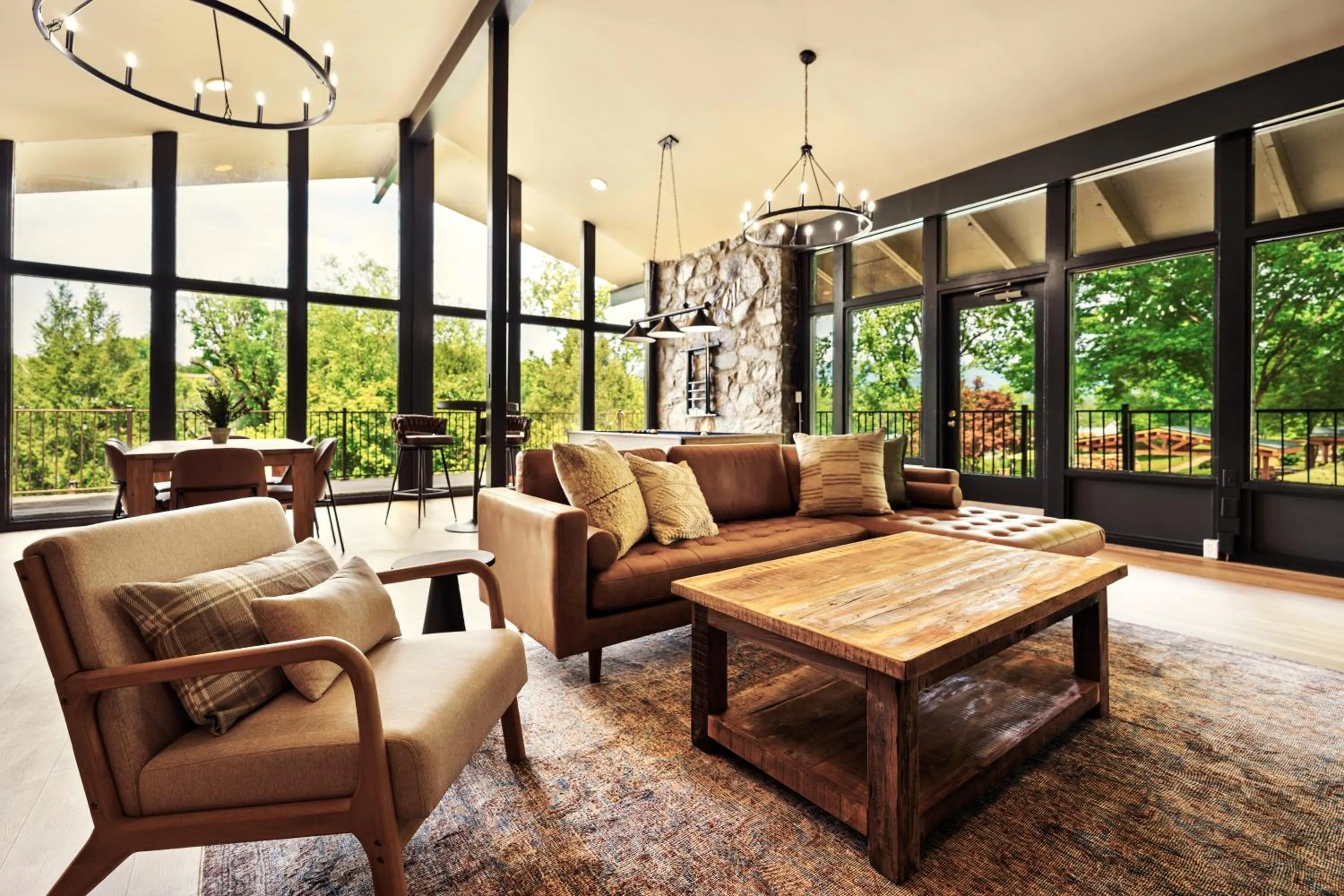 Patio in Tremont Lodge & Resort