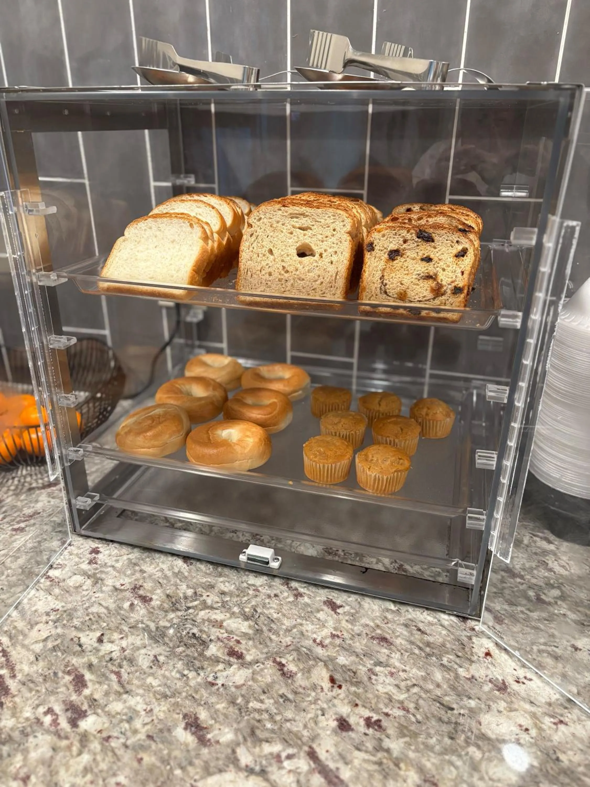 Breakfast in Tremont Lodge & Resort