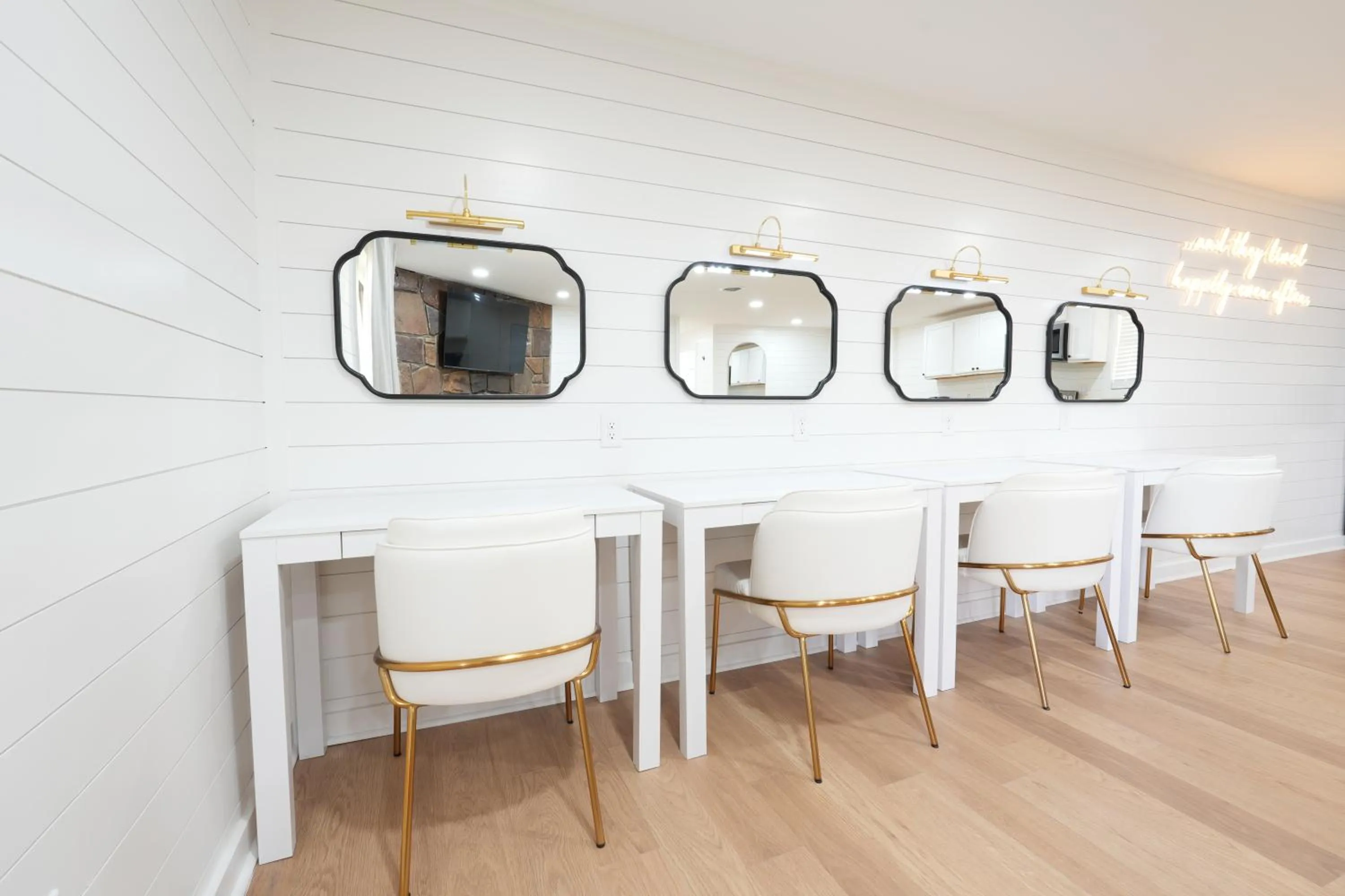 Seating area in Tremont Lodge & Resort