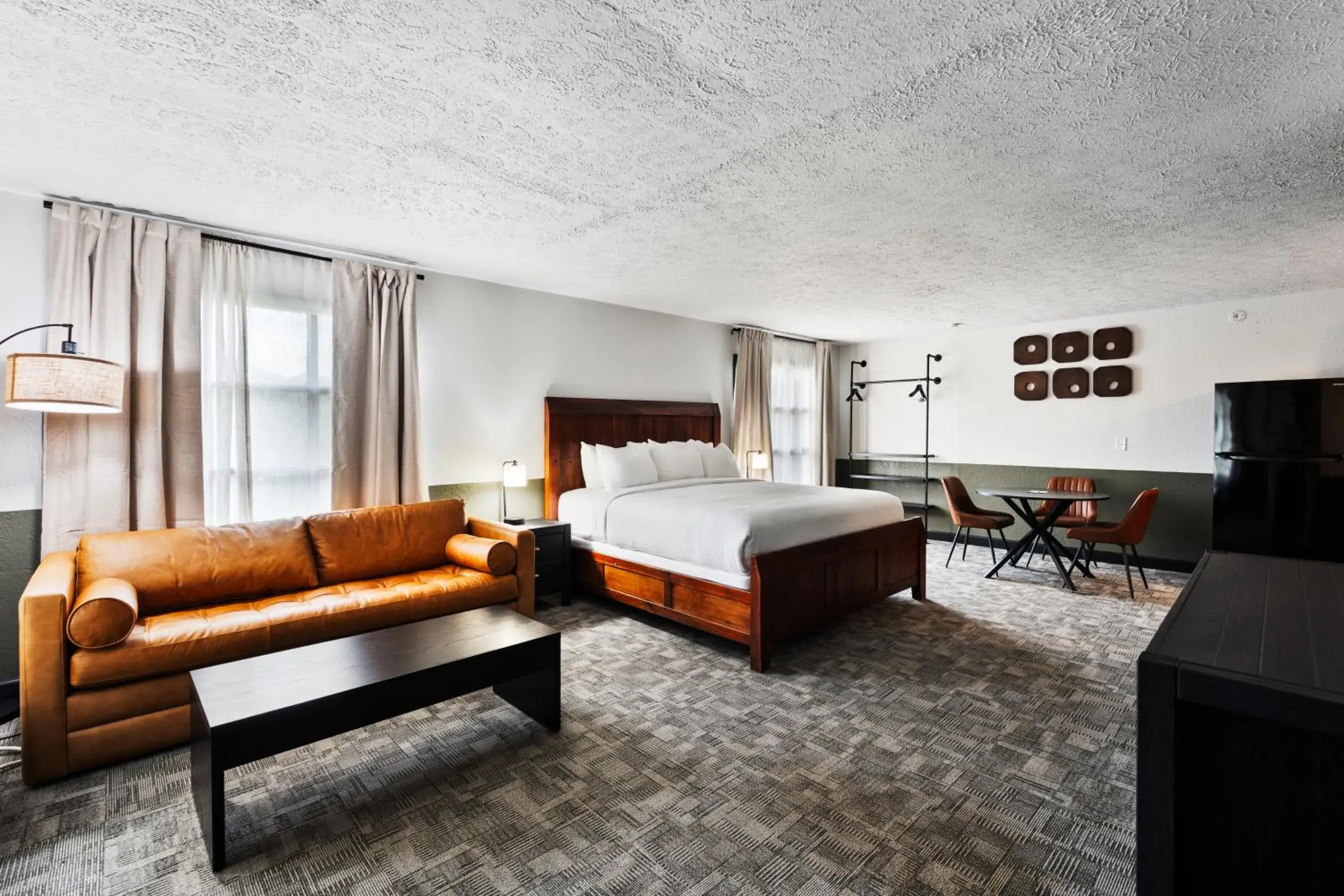 Suite with Garden View in Tremont Lodge & Resort Suite with Garden View in Tremont Lodge & Resort