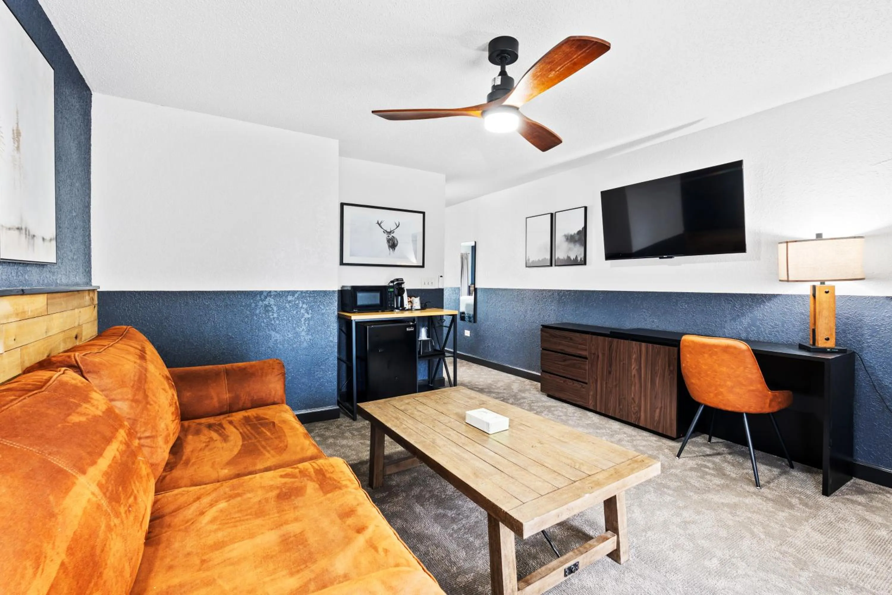 TV and multimedia in Tremont Lodge & Resort