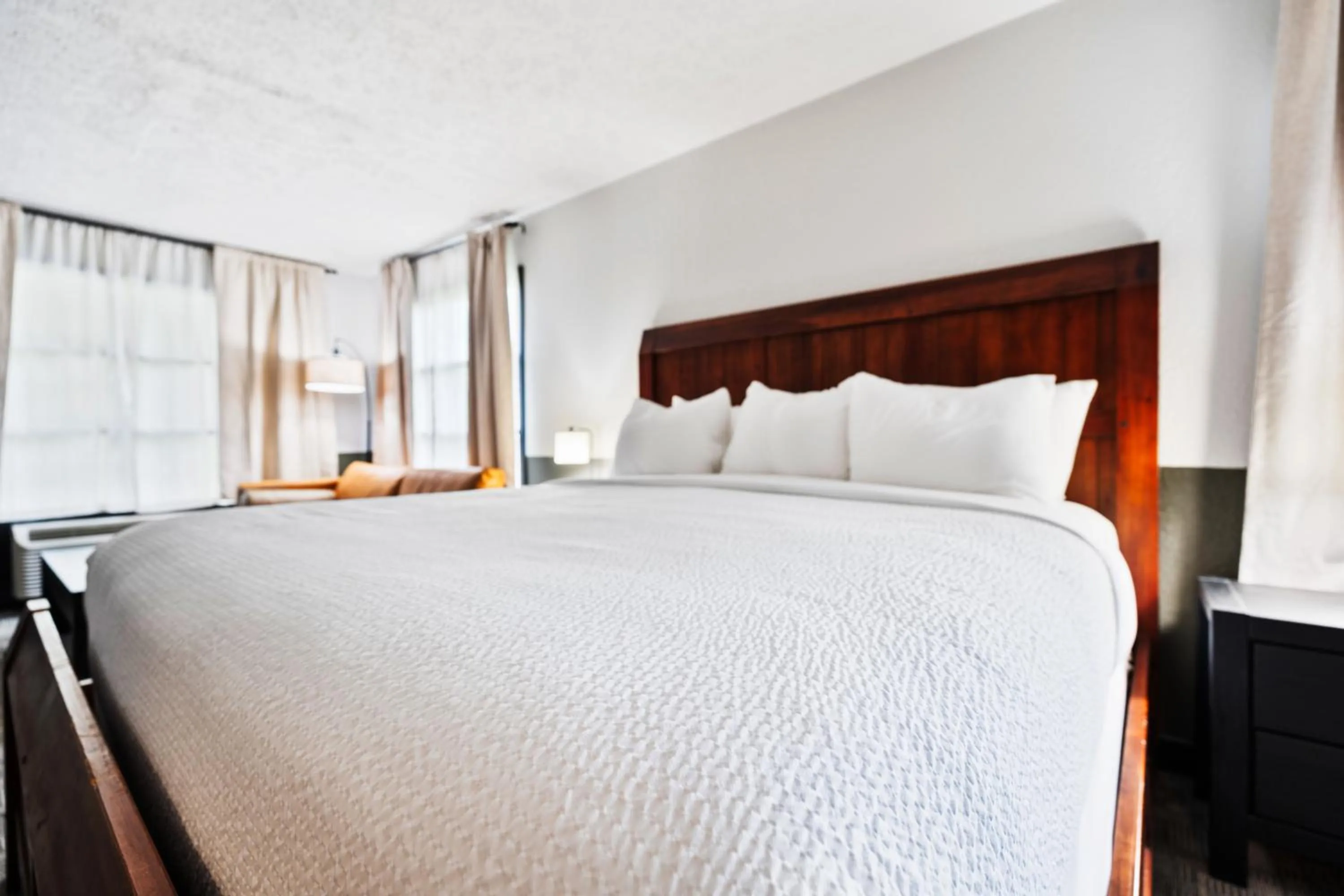 Bed in Tremont Lodge & Resort